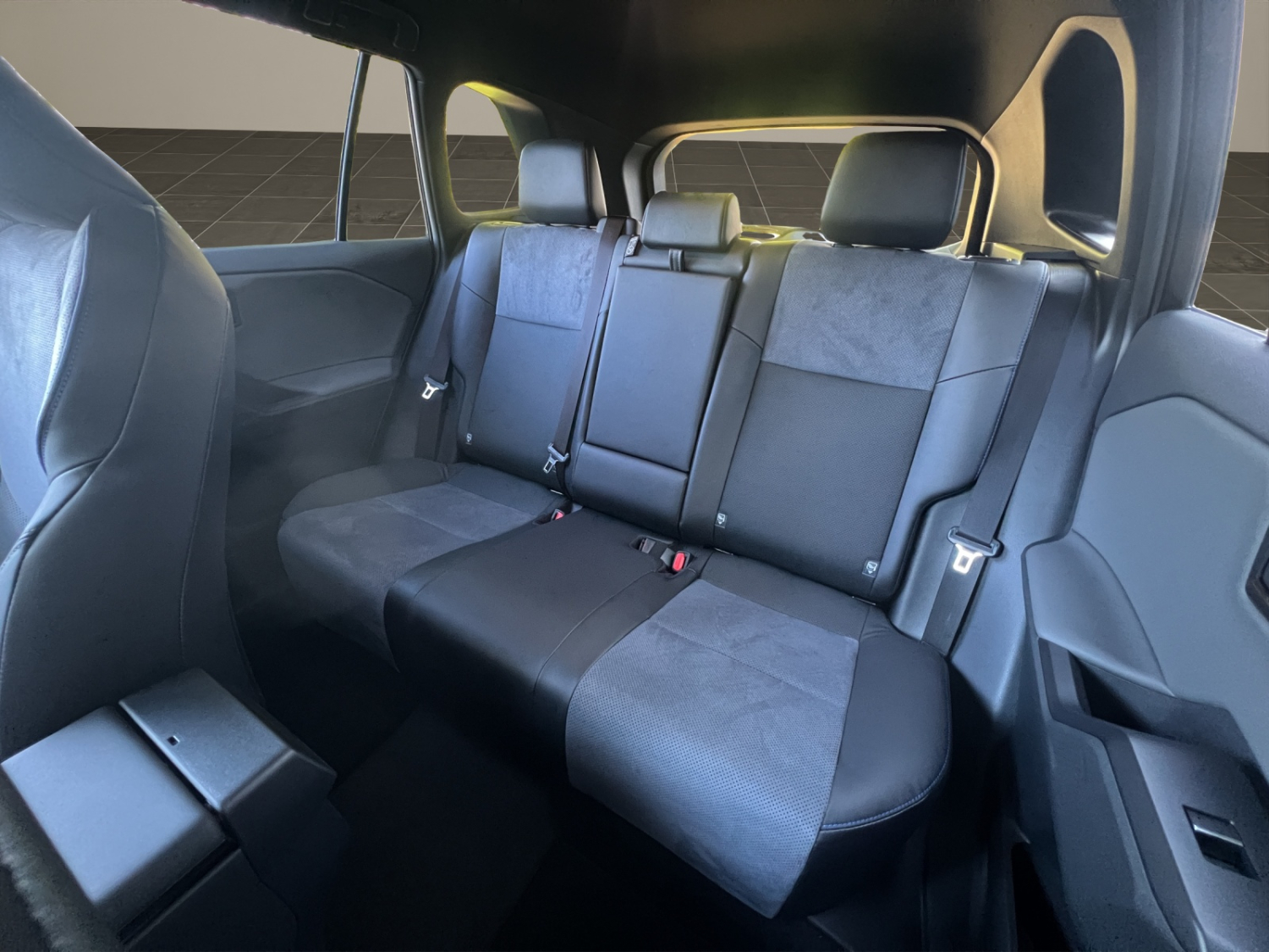 TOYOTA RAV4 2.5 Plug-In-Hybrid Style-image-18