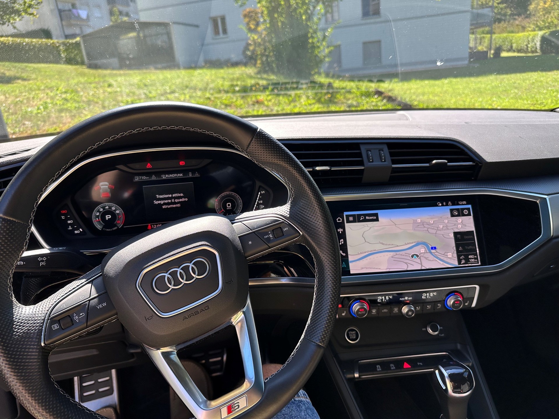 AUDI 1.5 35 TFSI S line Attraction S-Tronic-image-4
