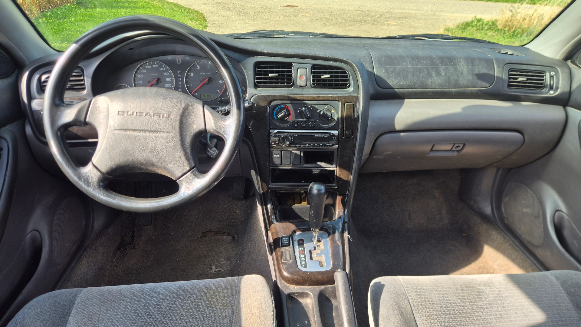 SUBARU Legacy 2.0 Swiss A-image-6