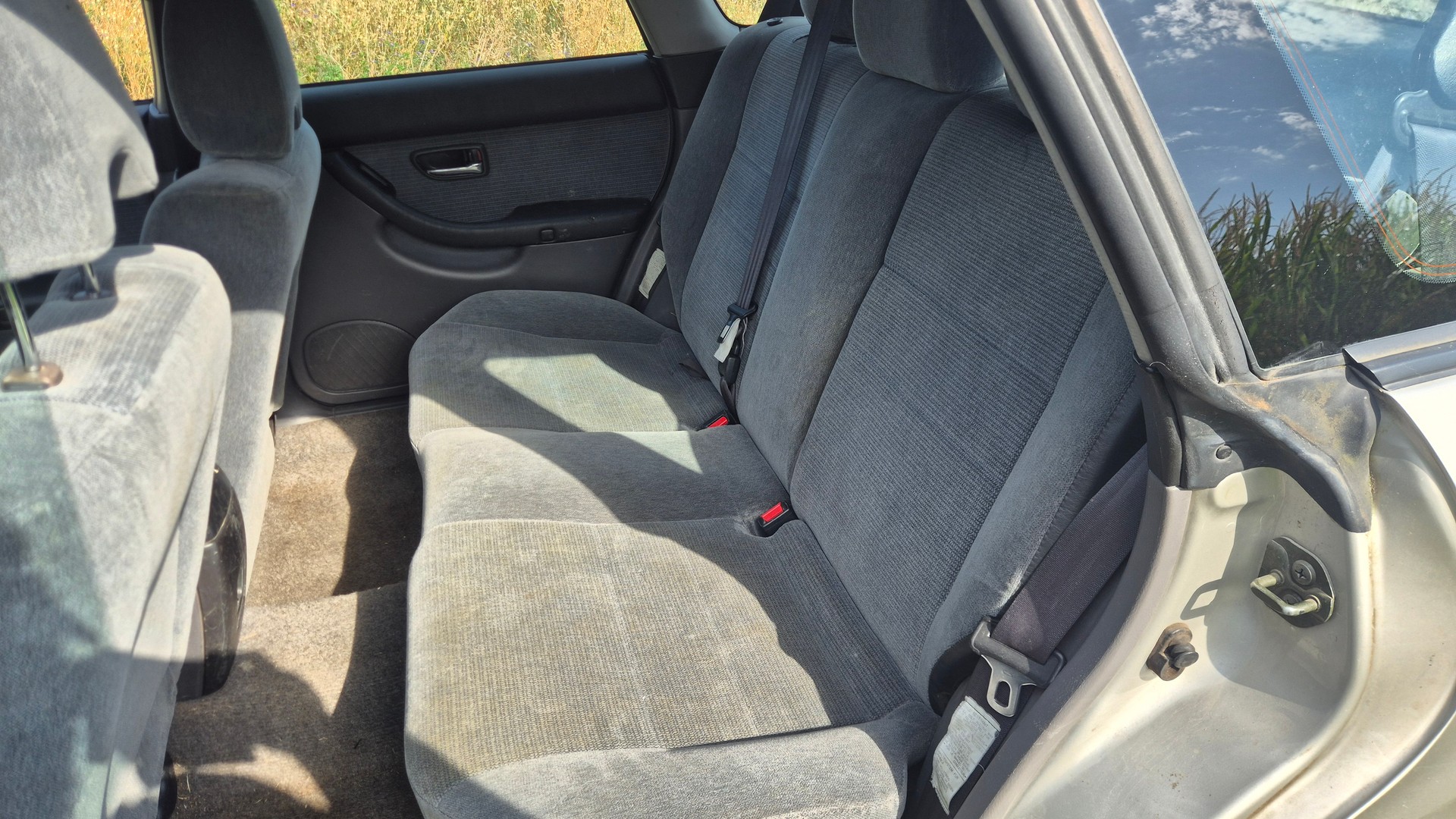 SUBARU Legacy 2.0 Swiss A-image-5