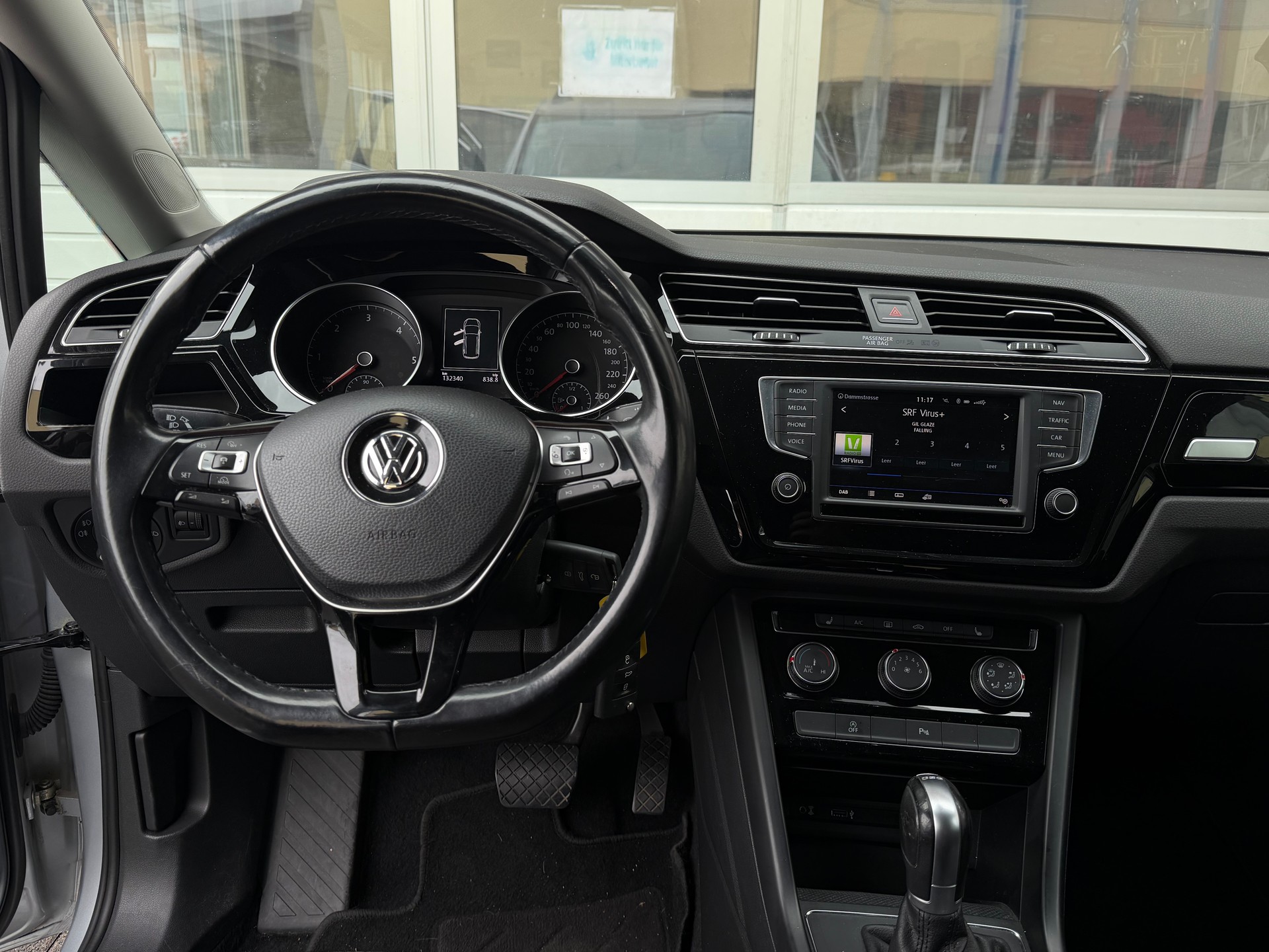 VW Touran 1.6 TDI BlueMotion Technology Trendline DSG*Ab MFK&Service*CH-FHZ*8-Fach Räder*Parkpilot*Sitzheizung*USW.*-image-10