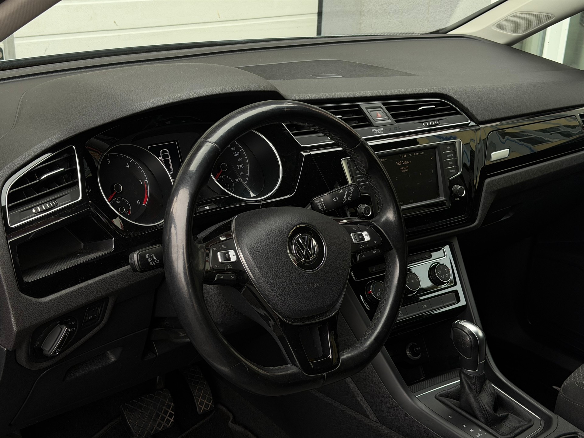 VW Touran 1.6 TDI BlueMotion Technology Trendline DSG*Ab MFK&Service*CH-FHZ*8-Fach Räder*Parkpilot*Sitzheizung*USW.*-image-9