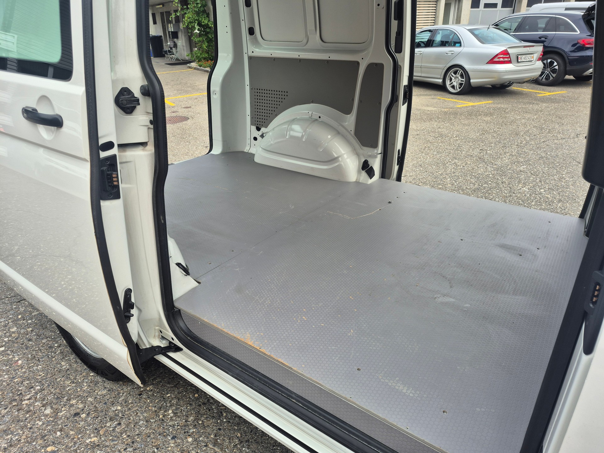 VW T6 2.0 TDI 4Motion DSG-image-10