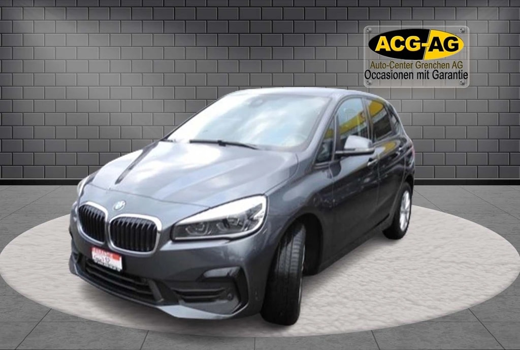 BMW 216d Active Tourer DKG ** Aus erster Hand ** Grosses DVD-Navigation ** Xenon-Led ** PDC **-image-2