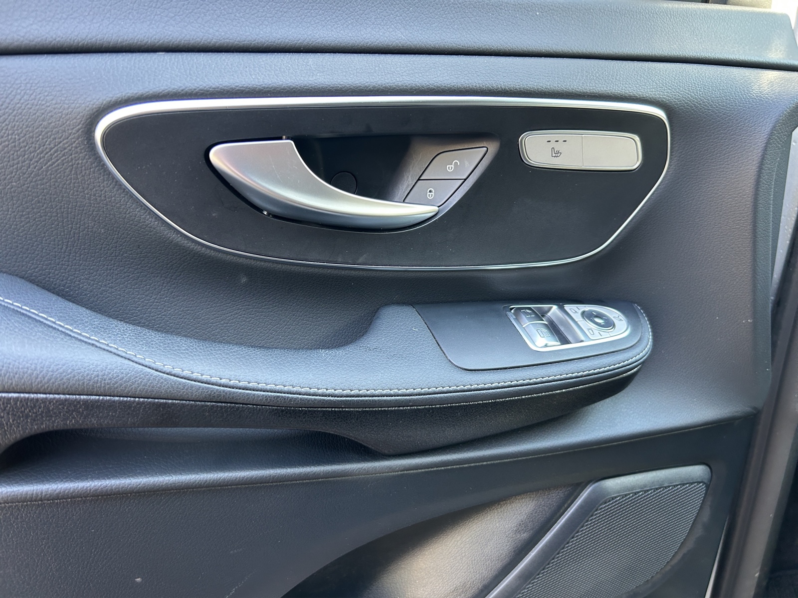 MERCEDES-BENZ V 250 d lang Avantgarde 4Matic G-Tronic-image-9