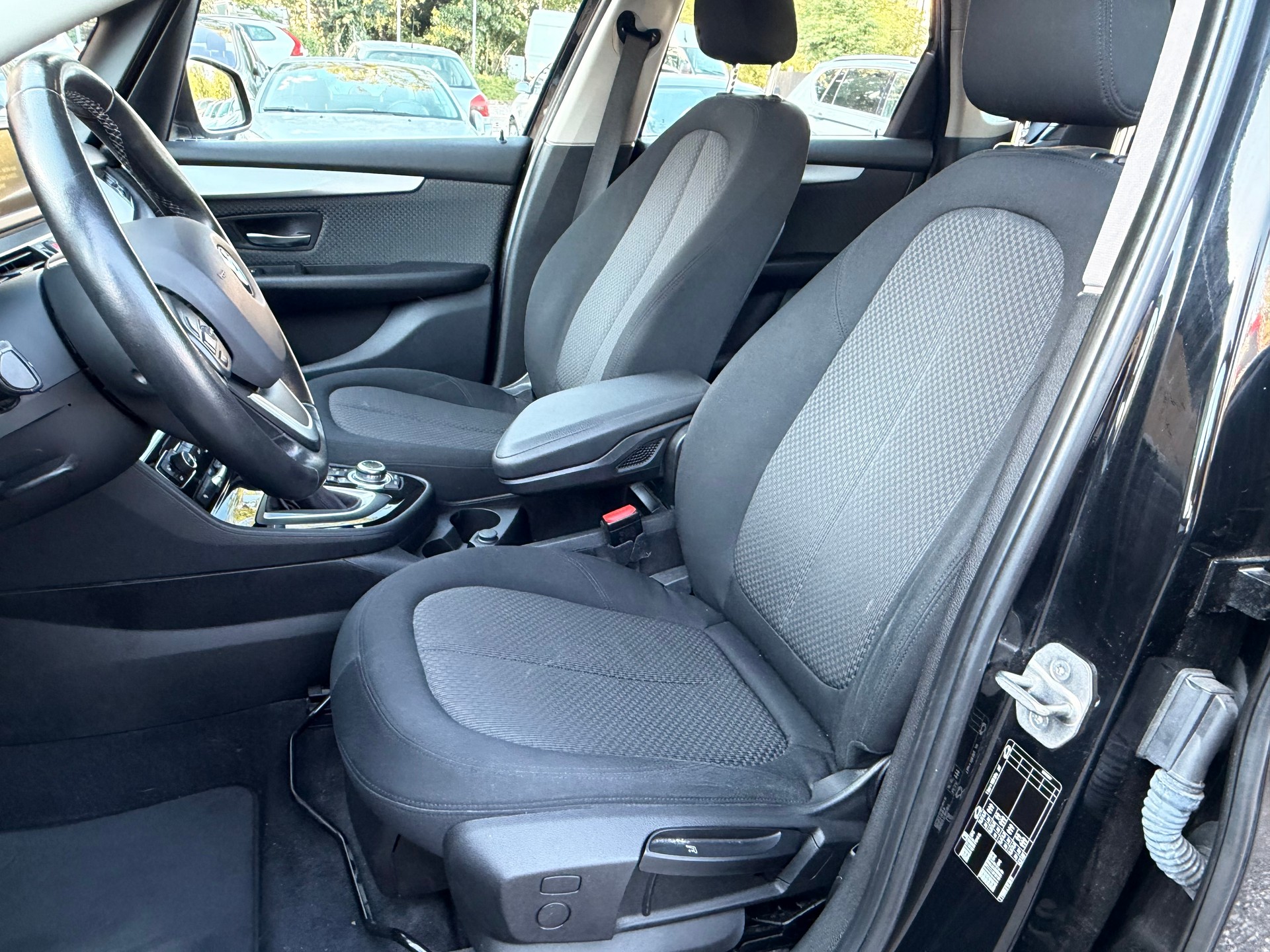 BMW 218d Active Tourer Steptronic-image-14