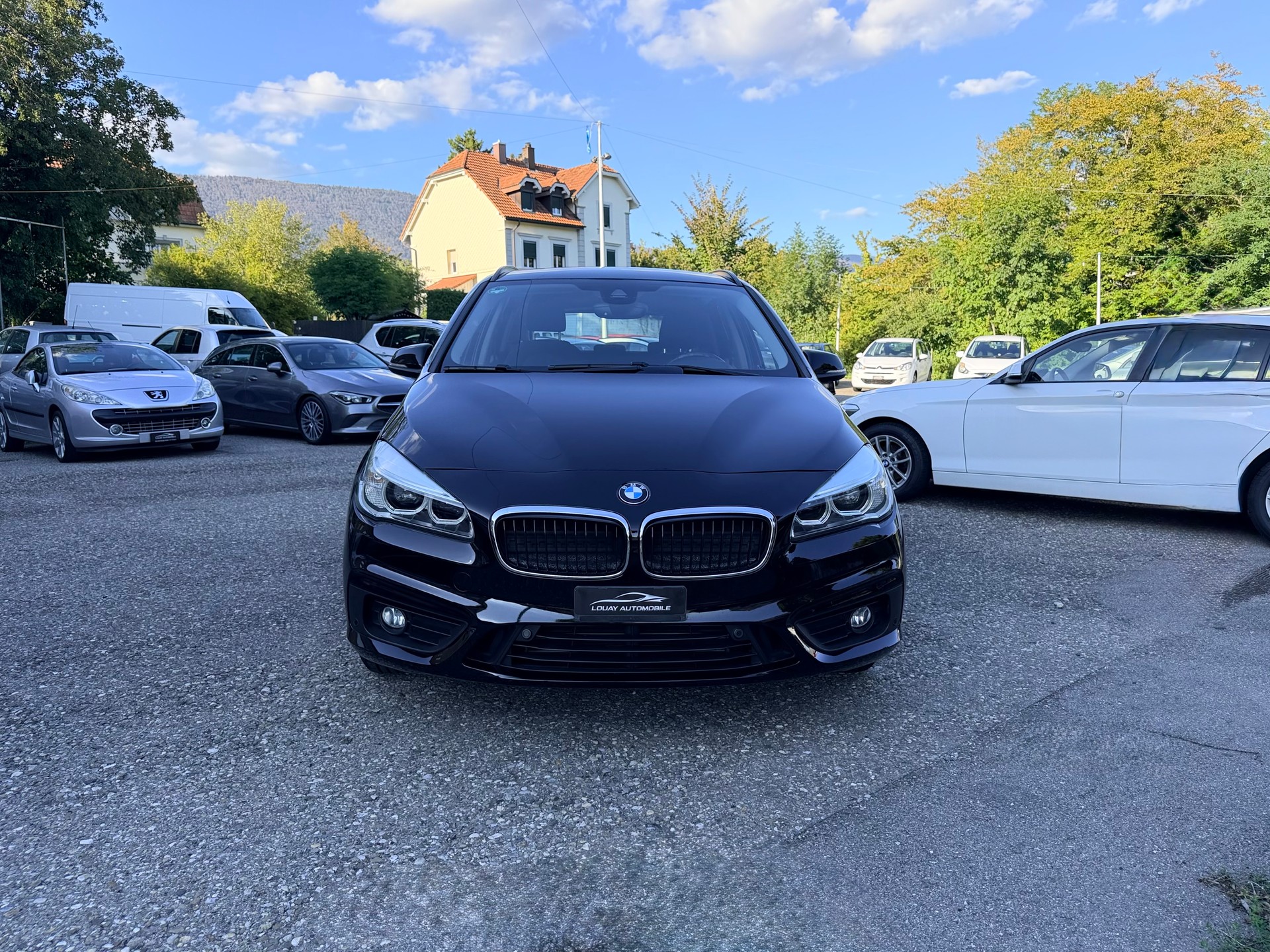 BMW 218d Active Tourer Steptronic-image-1