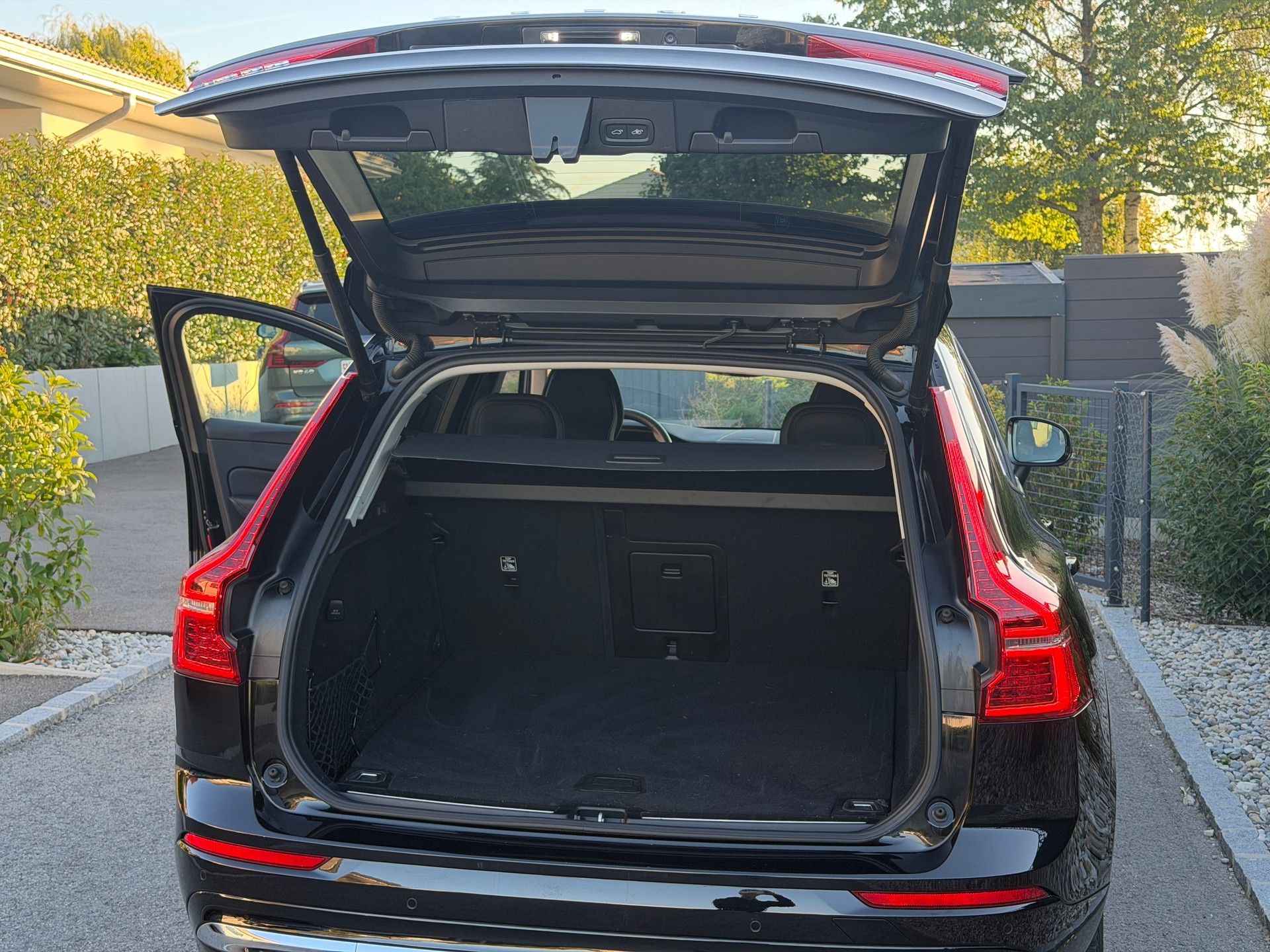 VOLVO 2.0 T6 TE Plus Bright eAWD-image-3