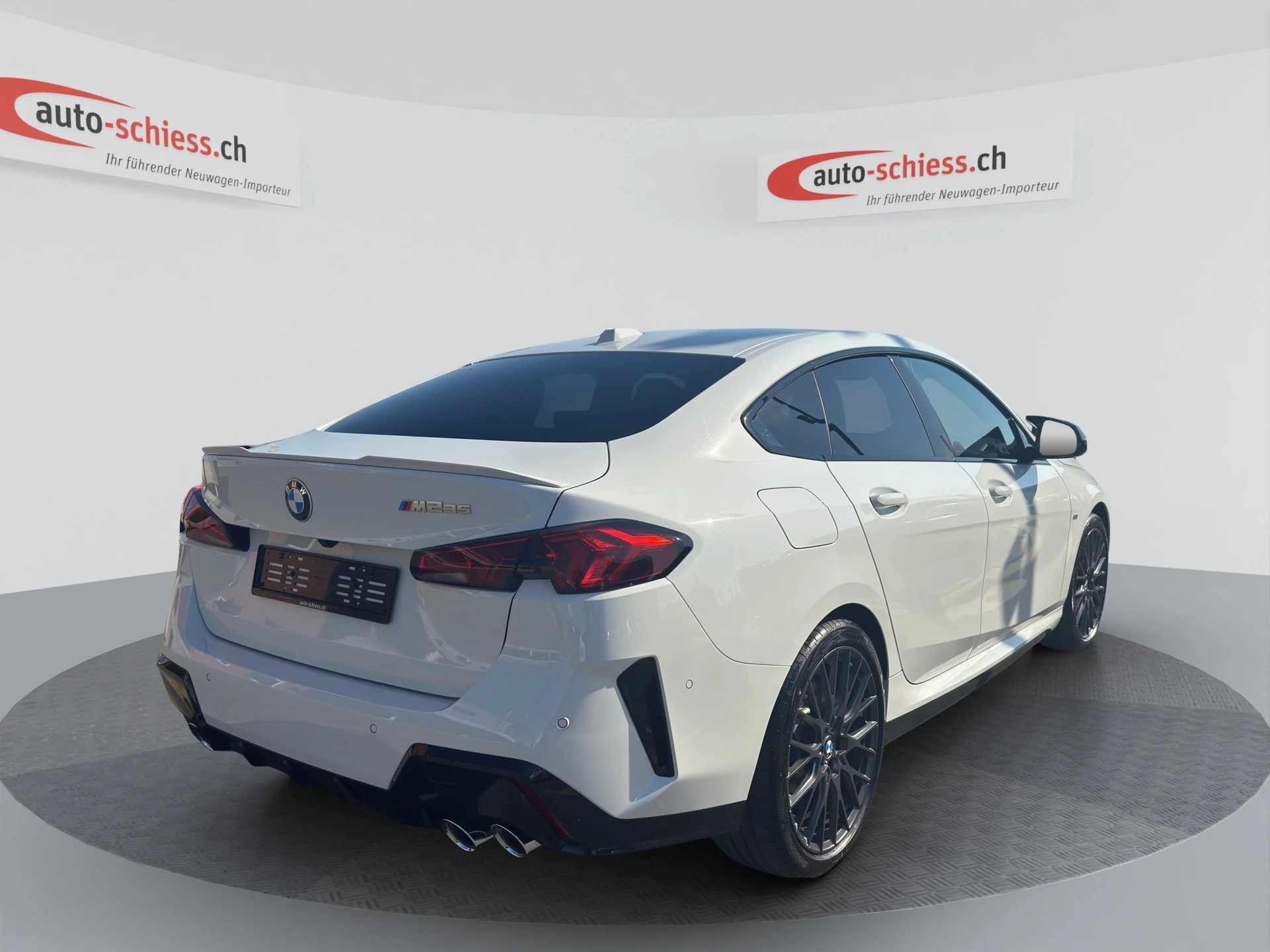 BMW M235i xDrive Gran Coupé Shadow Line-image-5