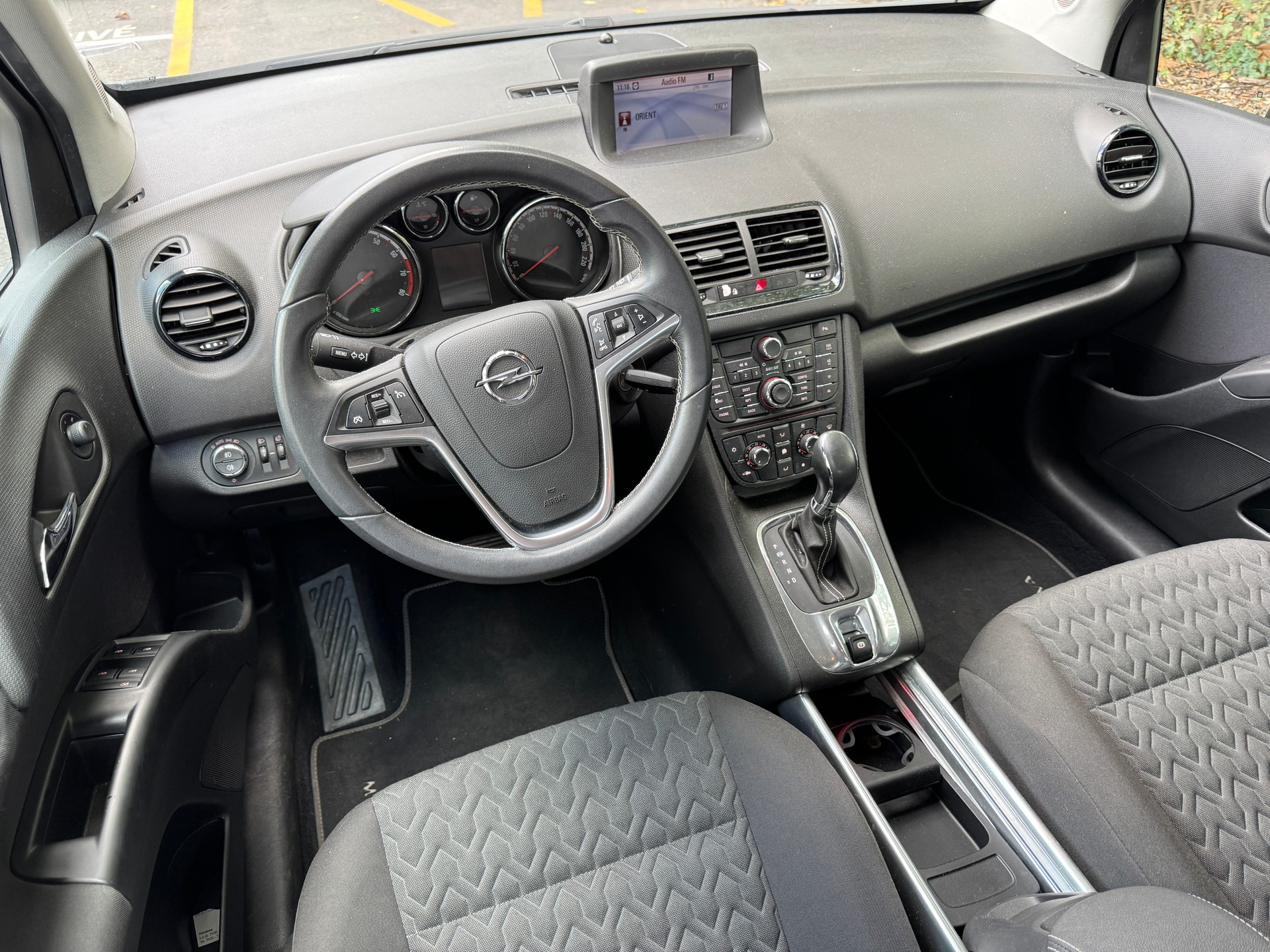 OPEL Meriva 1.4 Turbo Active Edition Automatic-image-12