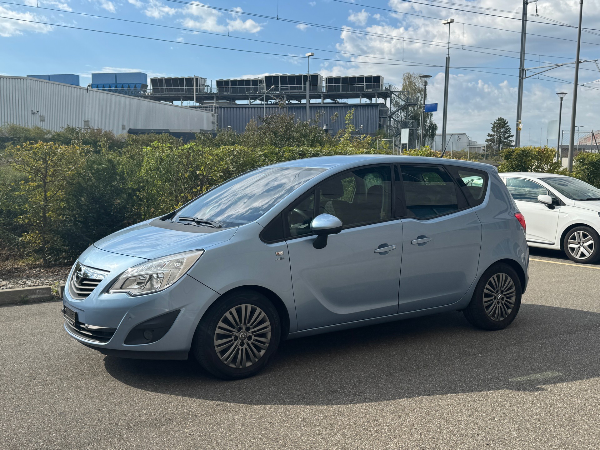 OPEL Meriva 1.4 Turbo Active Edition Automatic-image-2