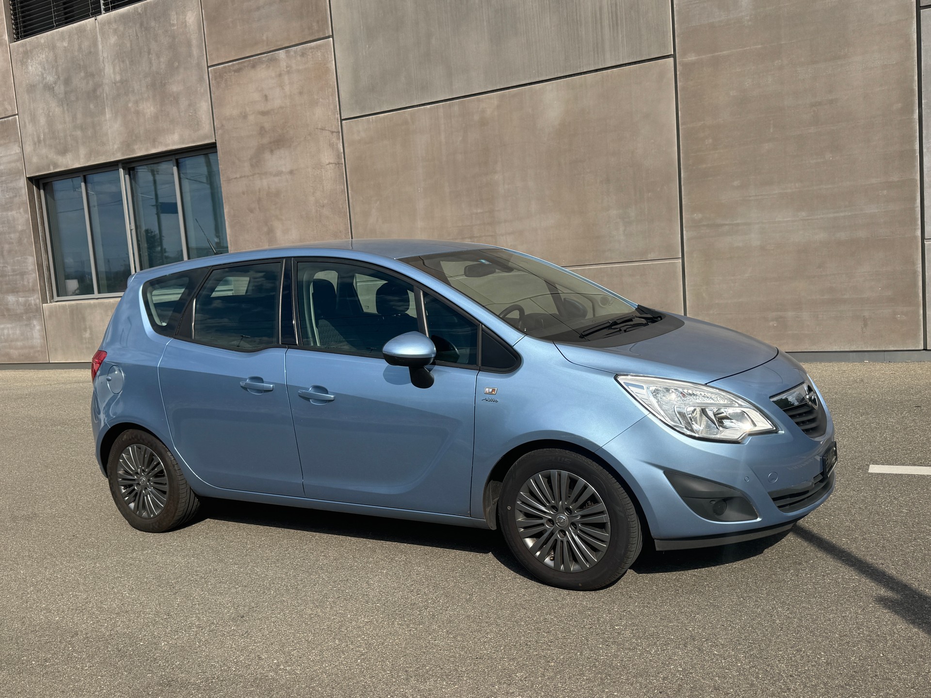 OPEL Meriva 1.4 Turbo Active Edition Automatic-image-1