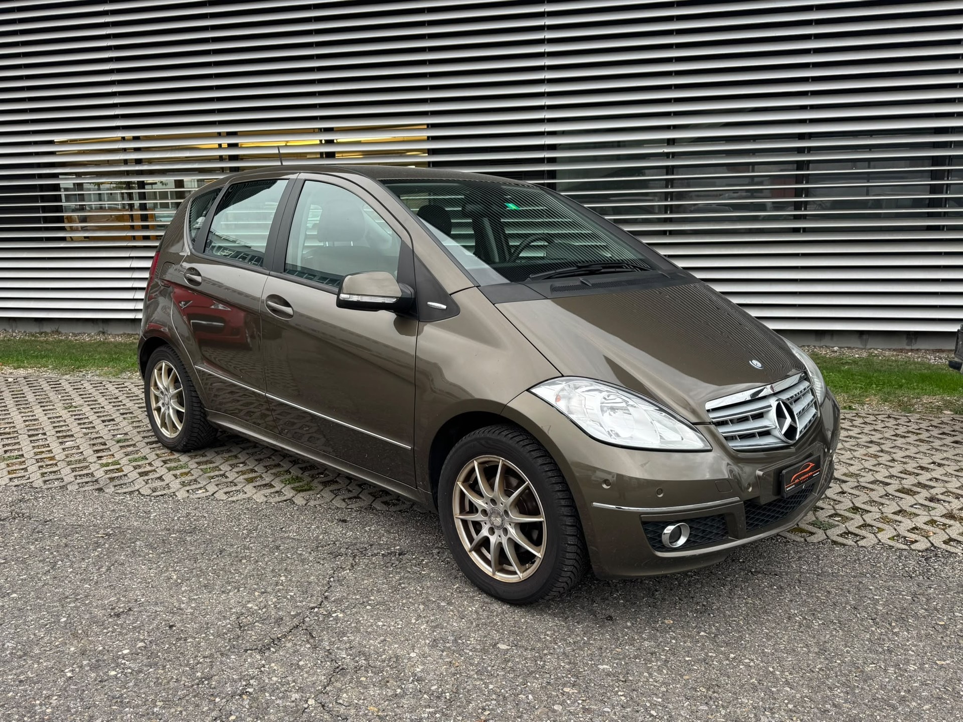 MERCEDES-BENZ A 200 Avantgarde Autotronic-image-0