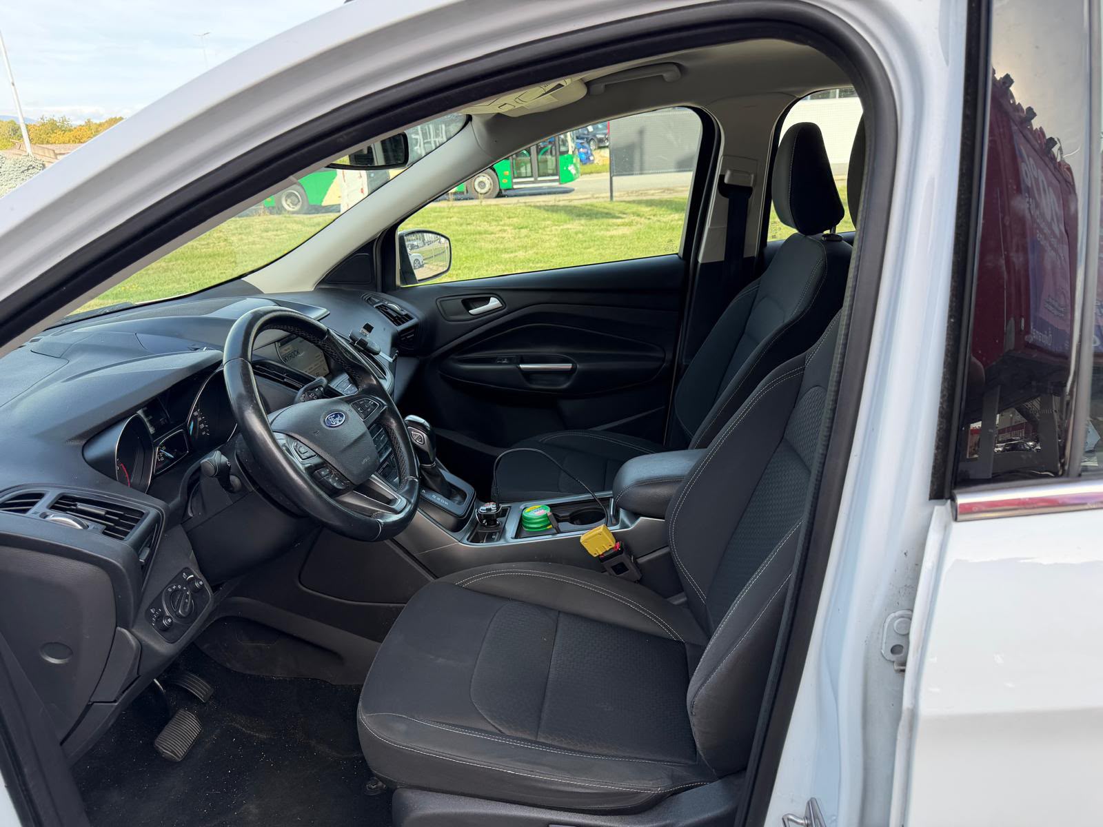 FORD Kuga 2.0 TDCi Trend+ 4WD PowerShift-image-5