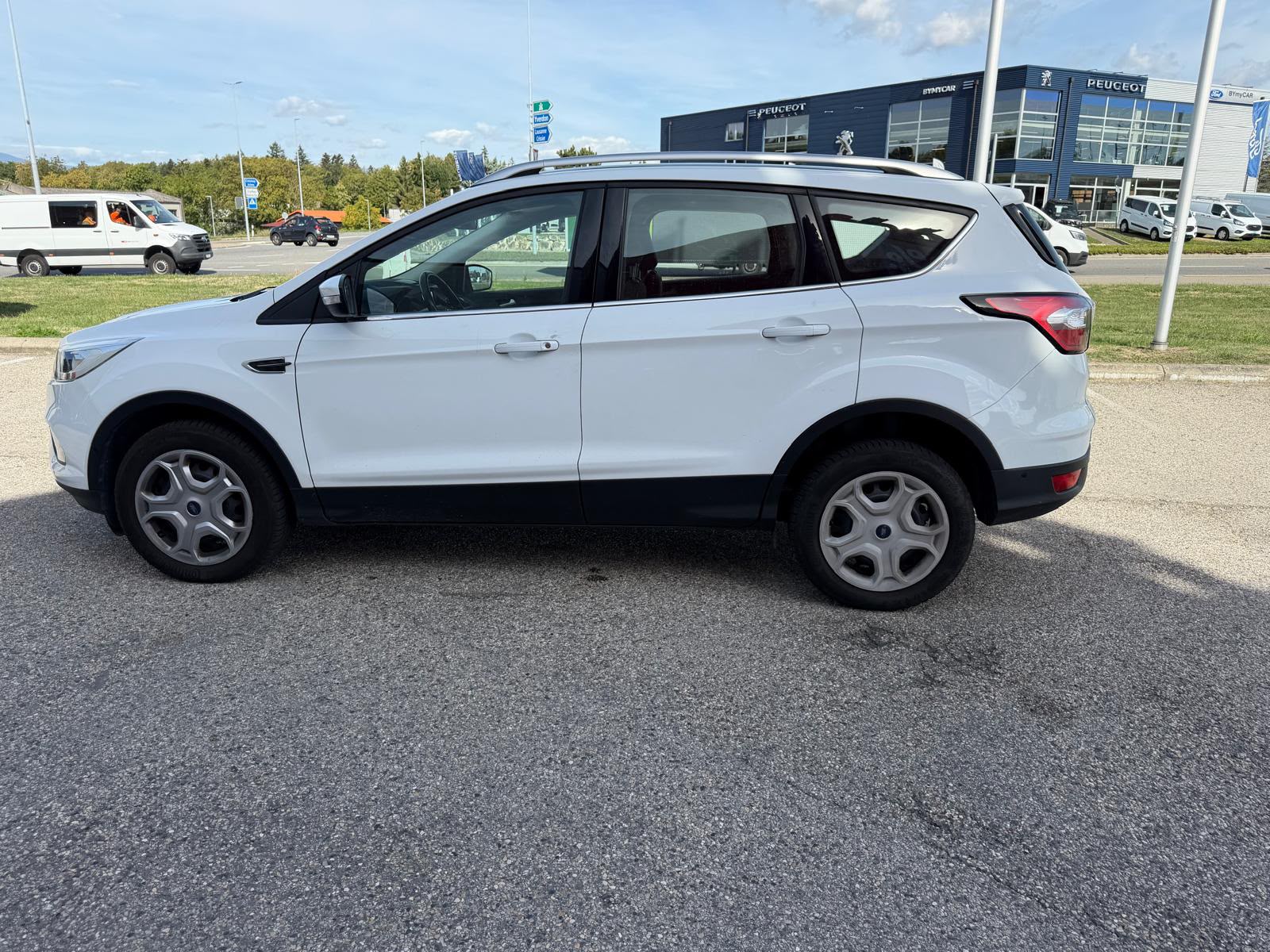 FORD Kuga 2.0 TDCi Trend+ 4WD PowerShift-image-8