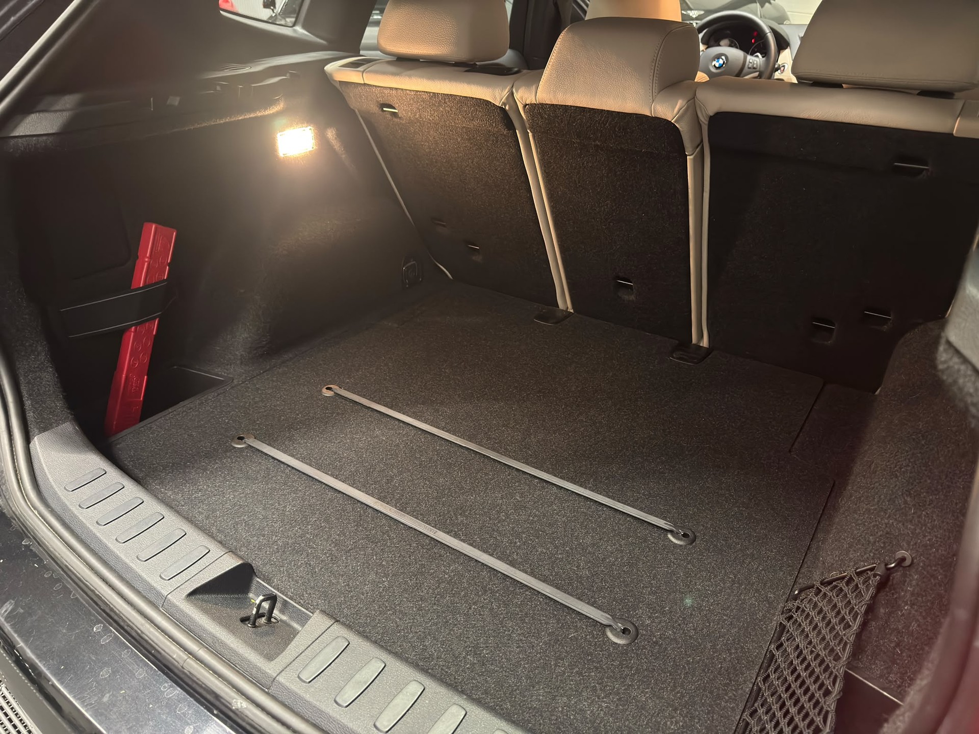 BMW X1 28i xDrive-image-15