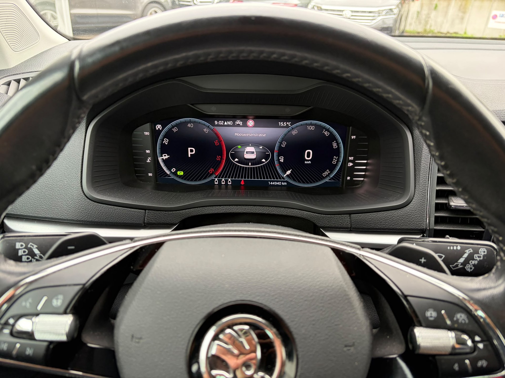 SKODA Karoq 2.0 TDI CR Ambition 4x4 DSG-image-10