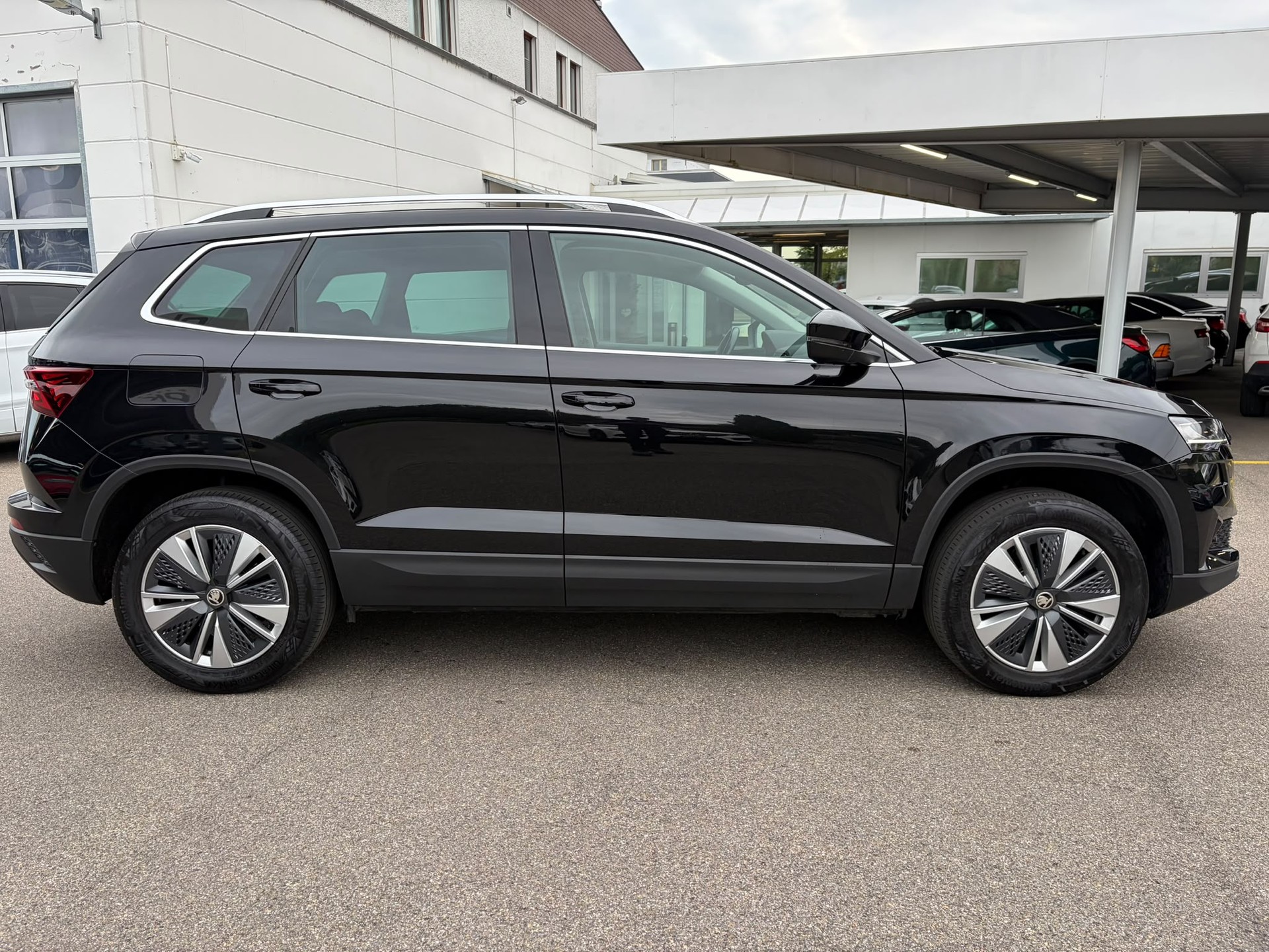 SKODA Karoq 2.0 TDI CR Ambition 4x4 DSG-image-4