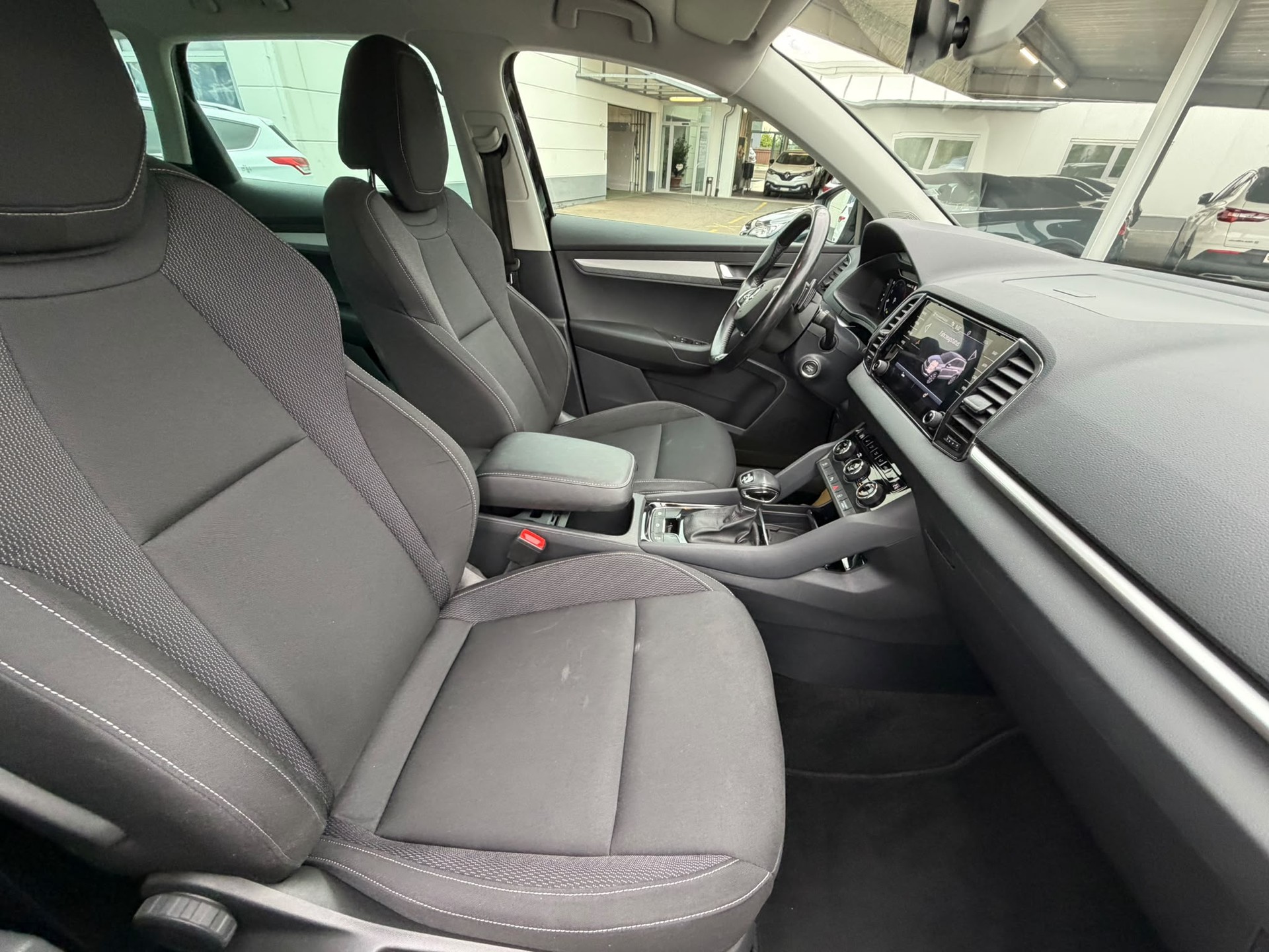 SKODA Karoq 2.0 TDI CR Ambition 4x4 DSG-image-13