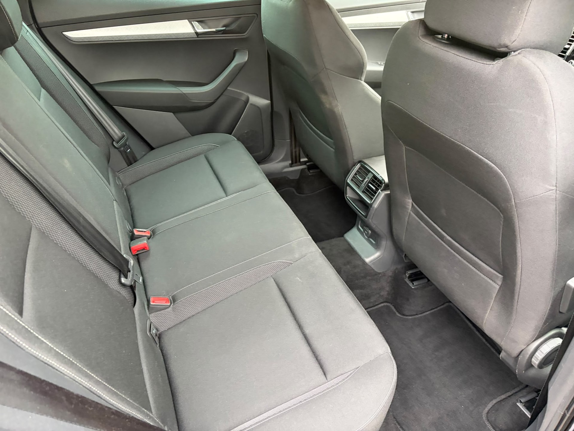 SKODA Karoq 2.0 TDI CR Ambition 4x4 DSG-image-15