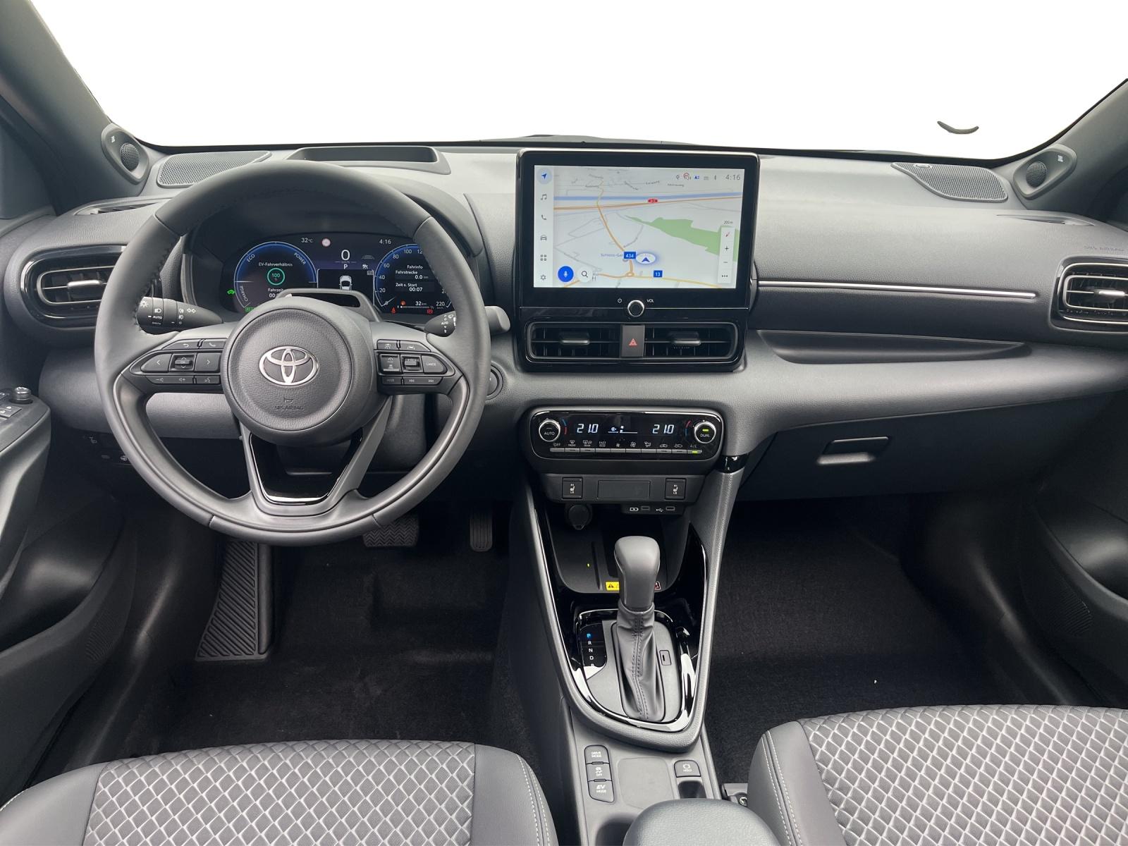 TOYOTA Yaris 1.5 VVT-i HSD Premium-image-4