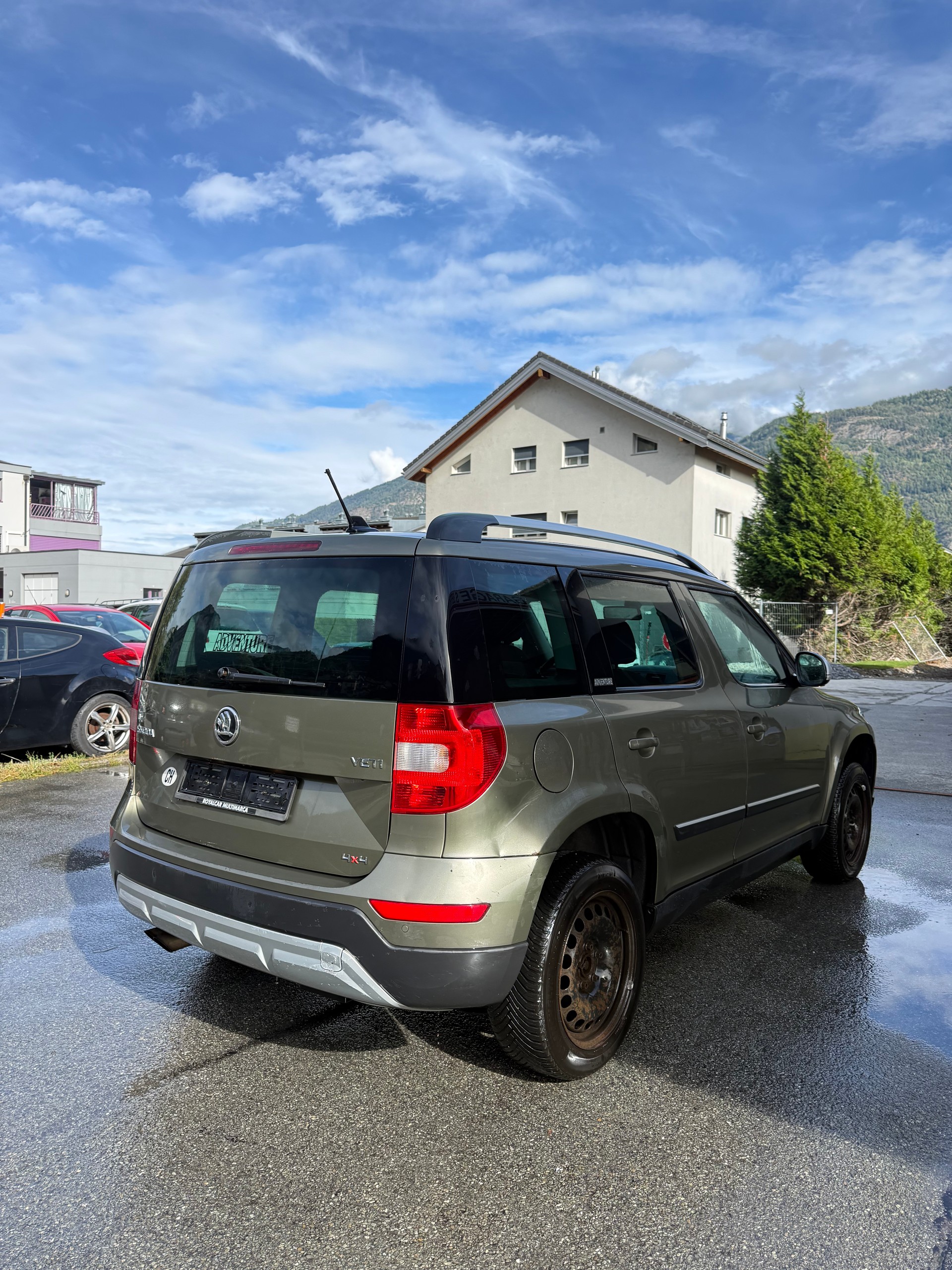 SKODA Yeti 2.0 TDI Ambition Outdoor 4x4 DSG-image-3