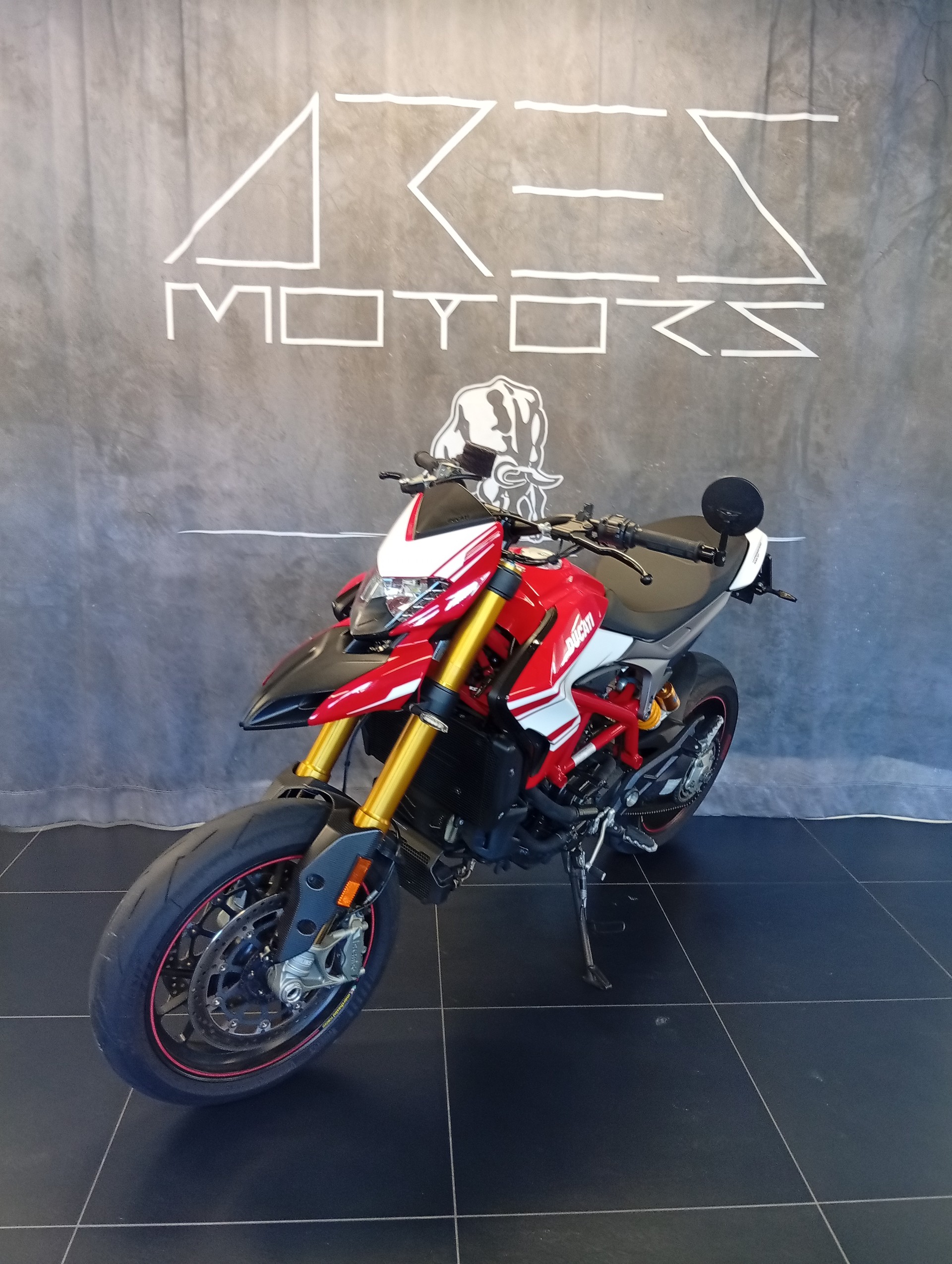 DUCATI Hypermotard 939 SP-showroom-element-3