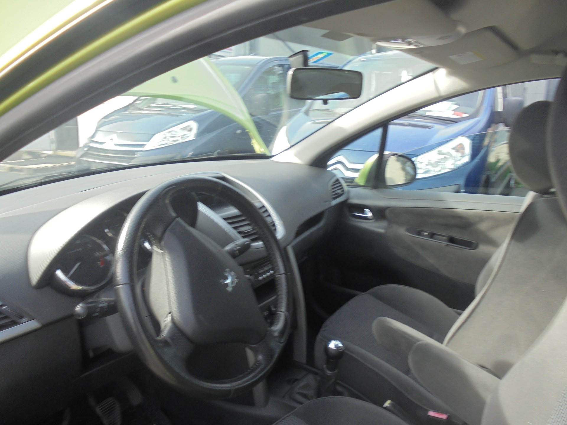 PEUGEOT 207 1.4 16V Look-image-6