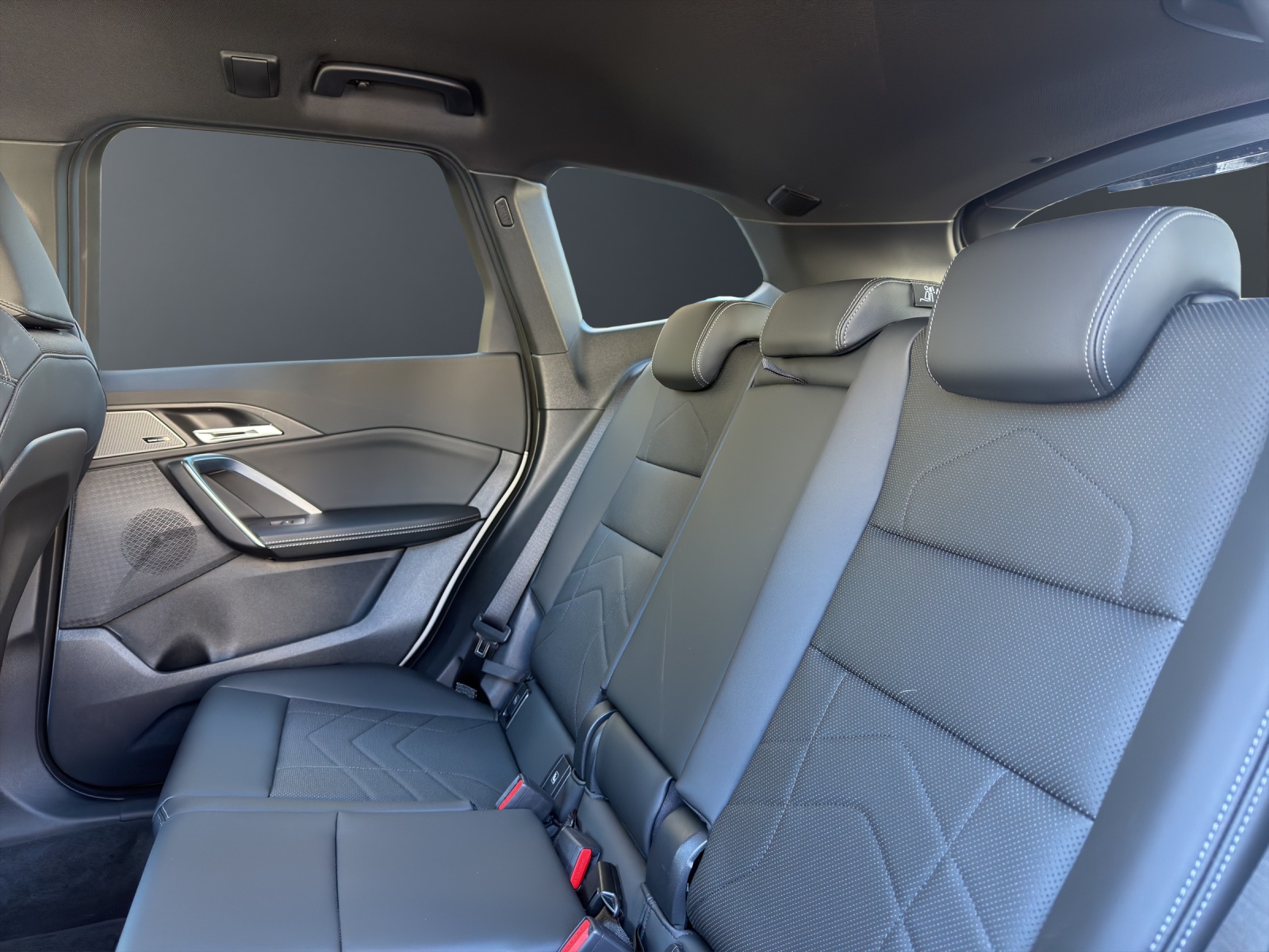 BMW X1 23i xDrive paddles-image-11