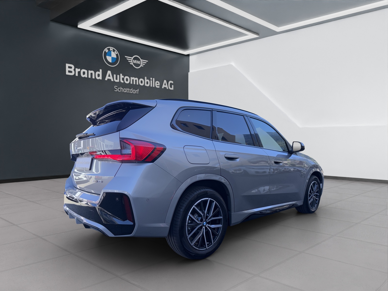 BMW X1 23i xDrive paddles-image-4