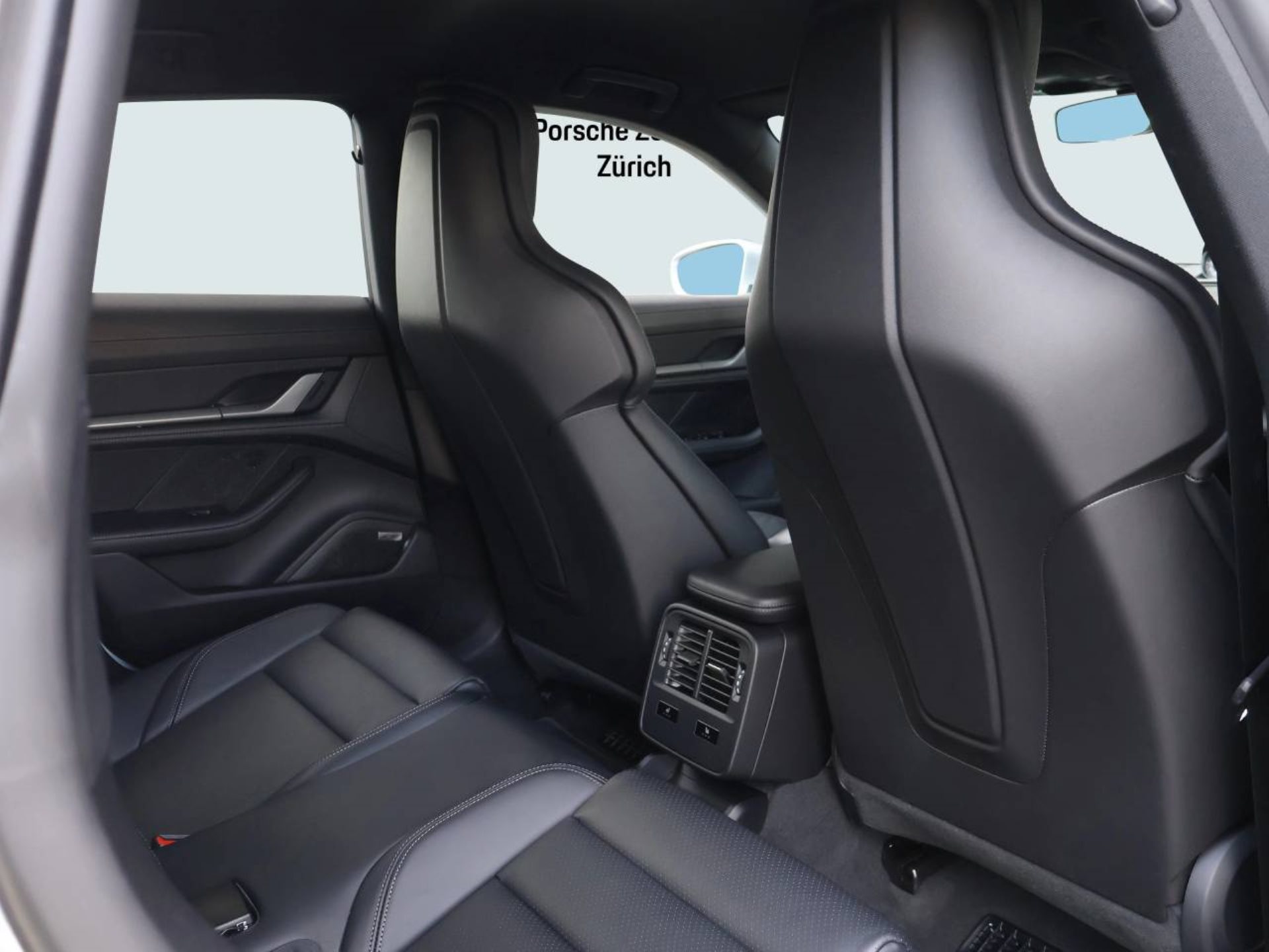 PORSCHE Taycan 4S Sport Turismo-image-12