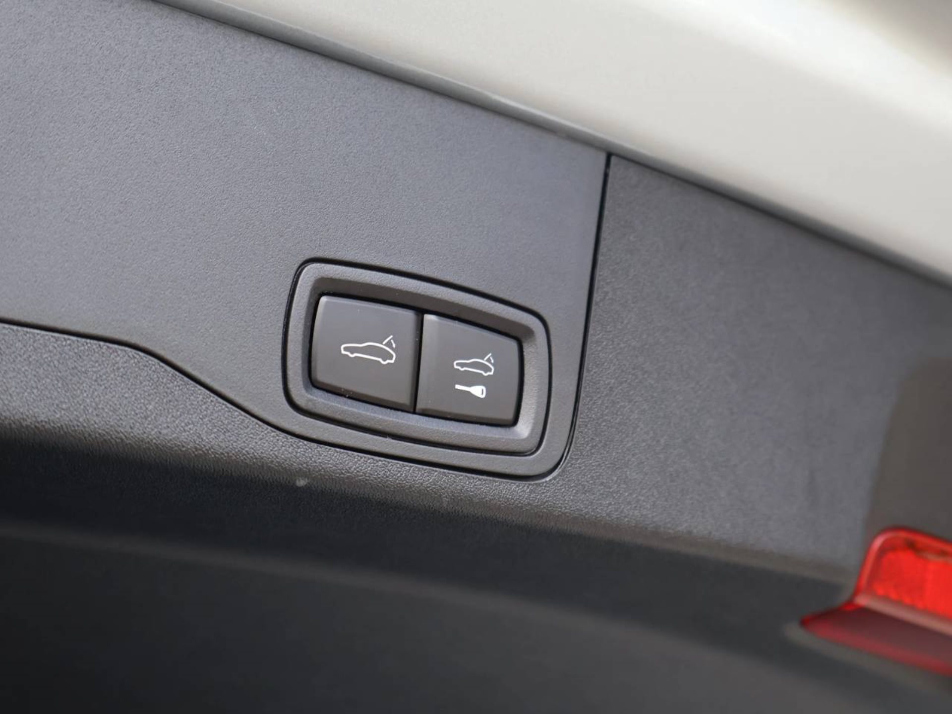 PORSCHE Taycan 4S Sport Turismo-image-28