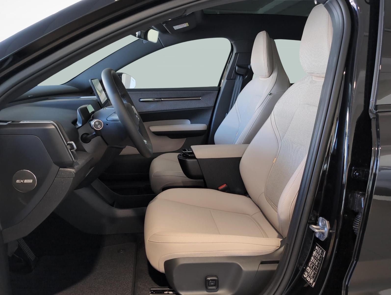 VOLVO EX30 P8 Ultra AWD-image-8