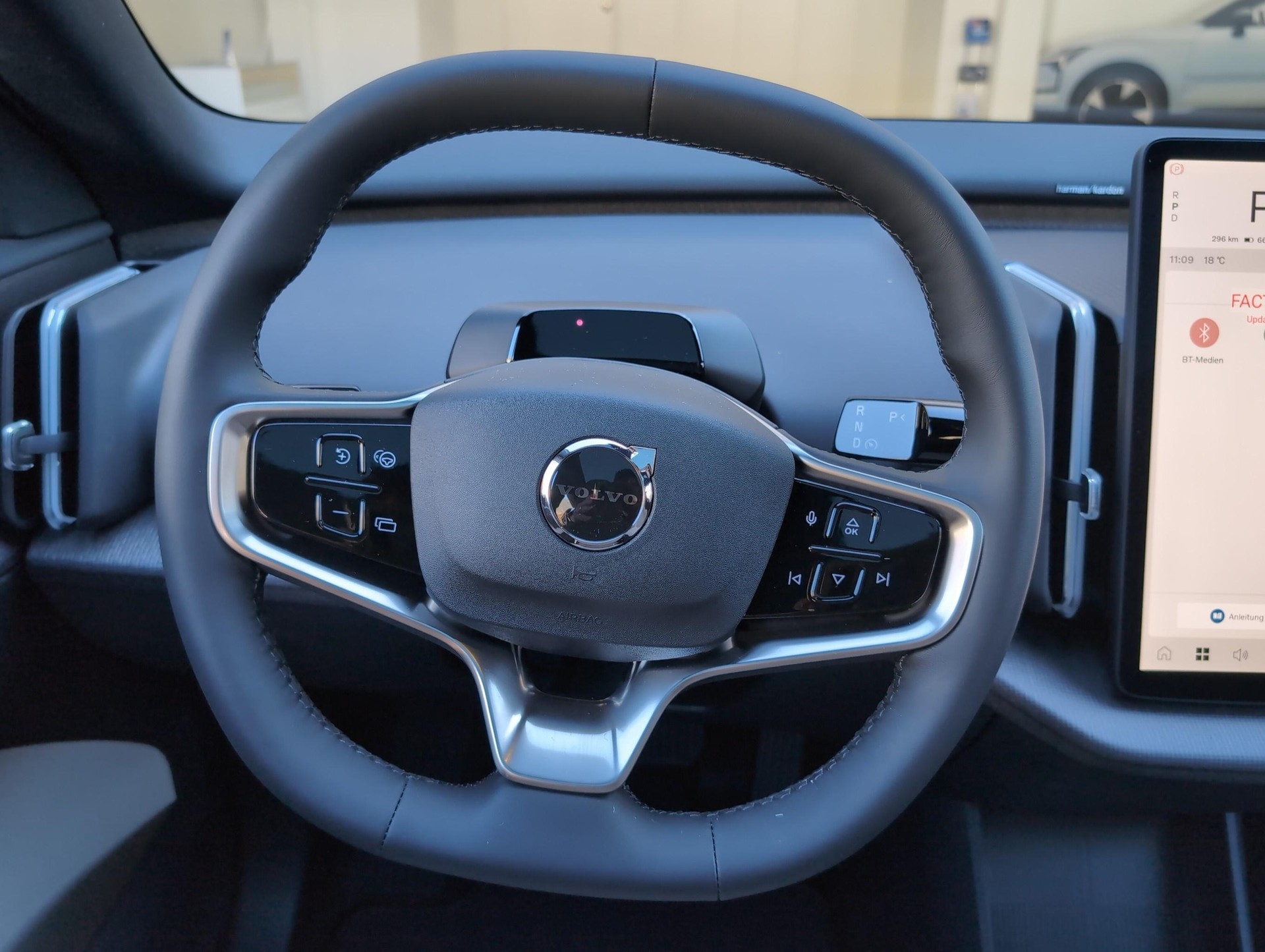 VOLVO EX30 P8 Ultra AWD-image-7