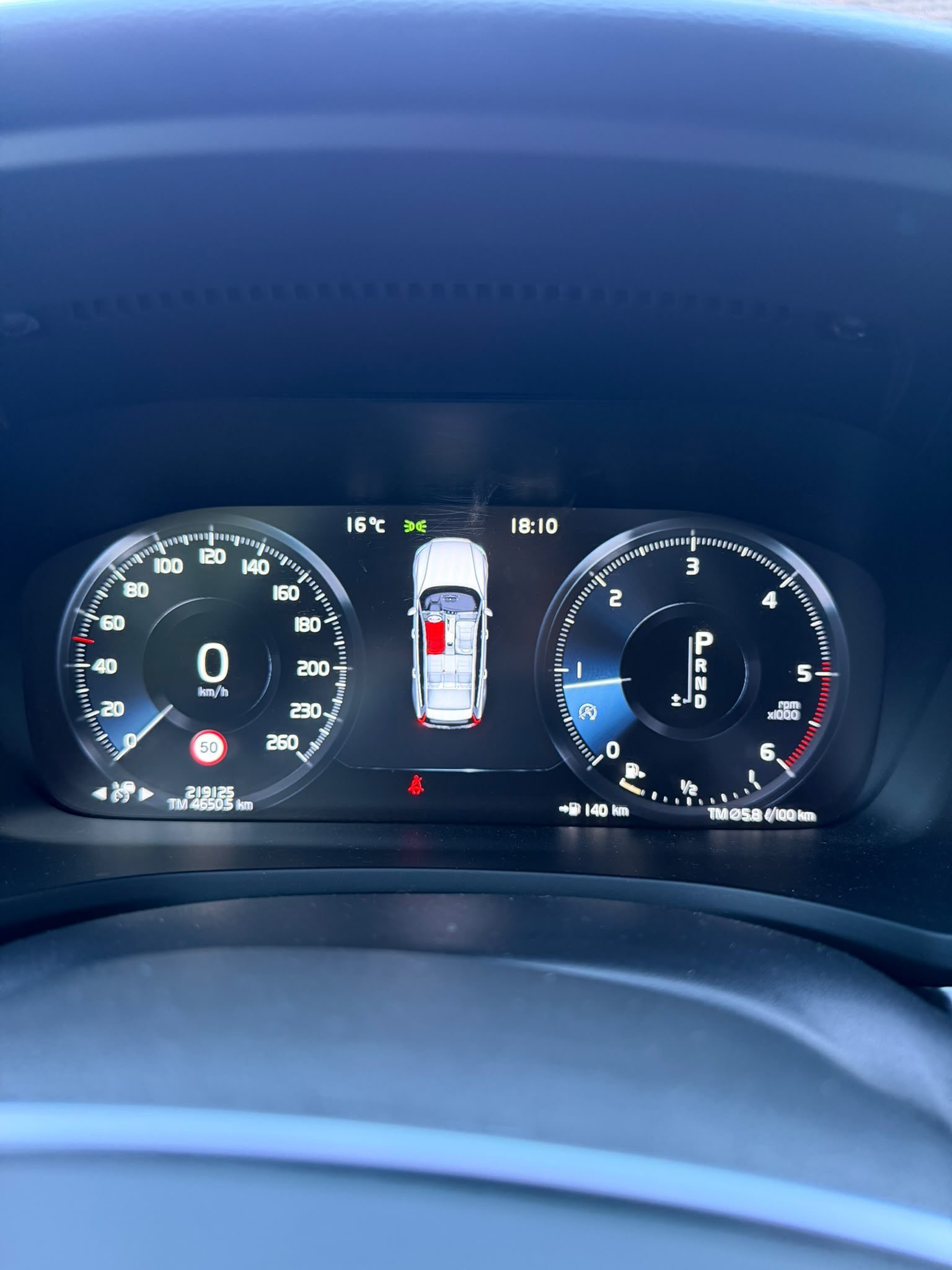 VOLVO V60 D3 Geartronic-image-11