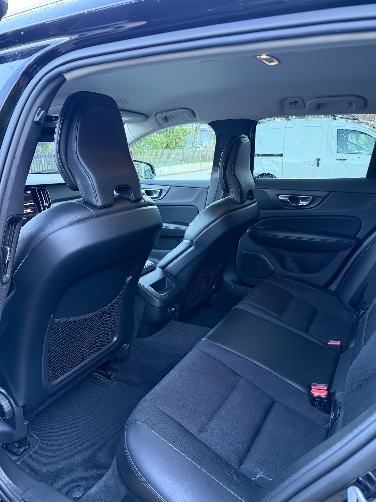 VOLVO V60 D3 Geartronic-image-10