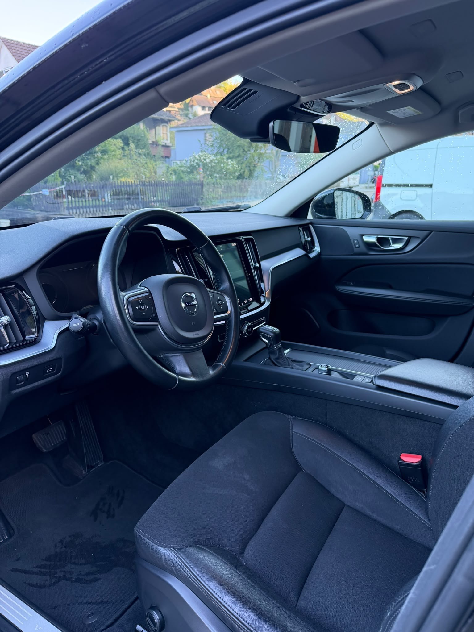 VOLVO V60 D3 Geartronic-image-9