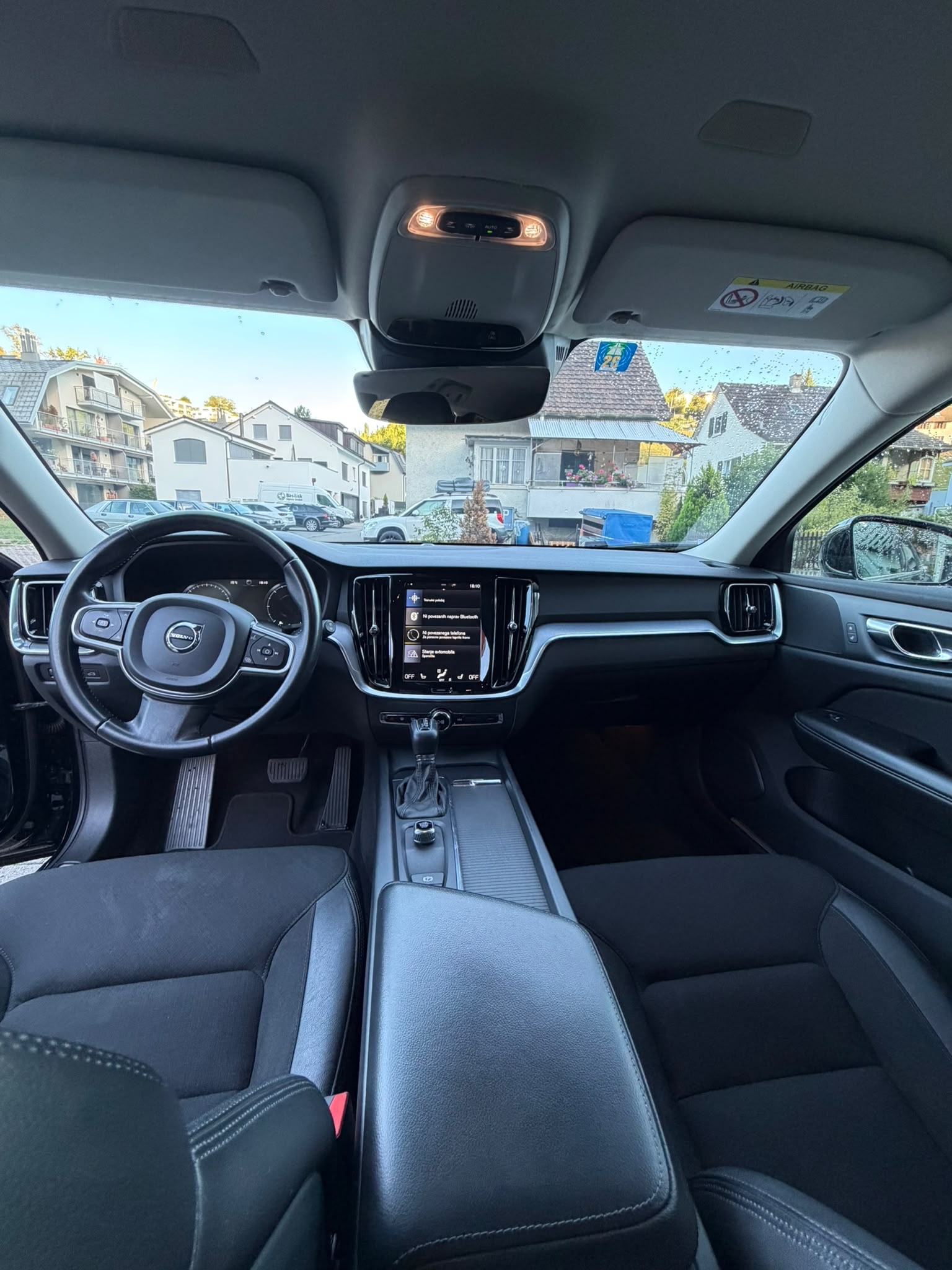 VOLVO V60 D3 Geartronic-image-8