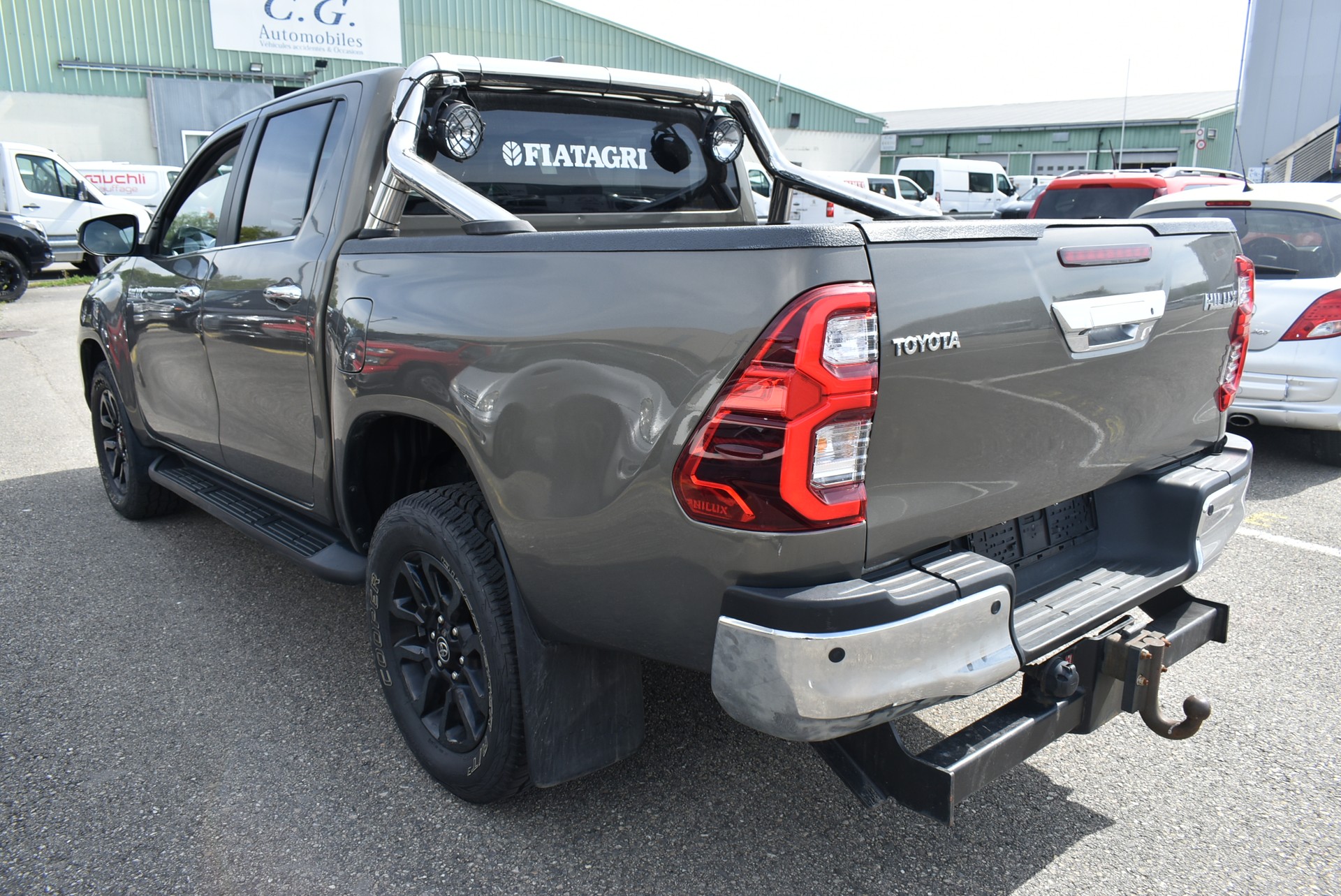 TOYOTA Hilux 2.8D-4D Premium Double Cab 4x4 A-image-11
