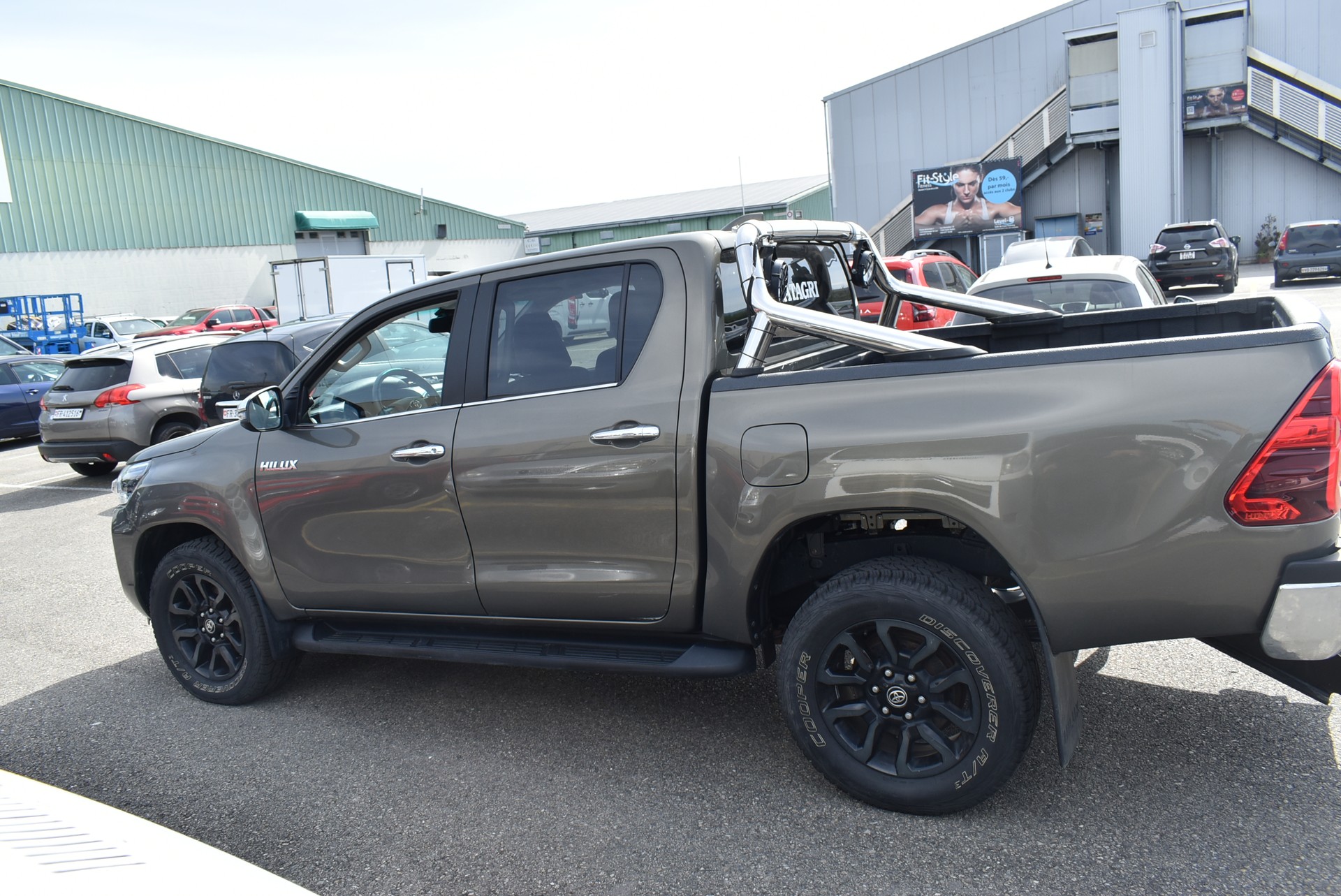TOYOTA Hilux 2.8D-4D Premium Double Cab 4x4 A-image-12