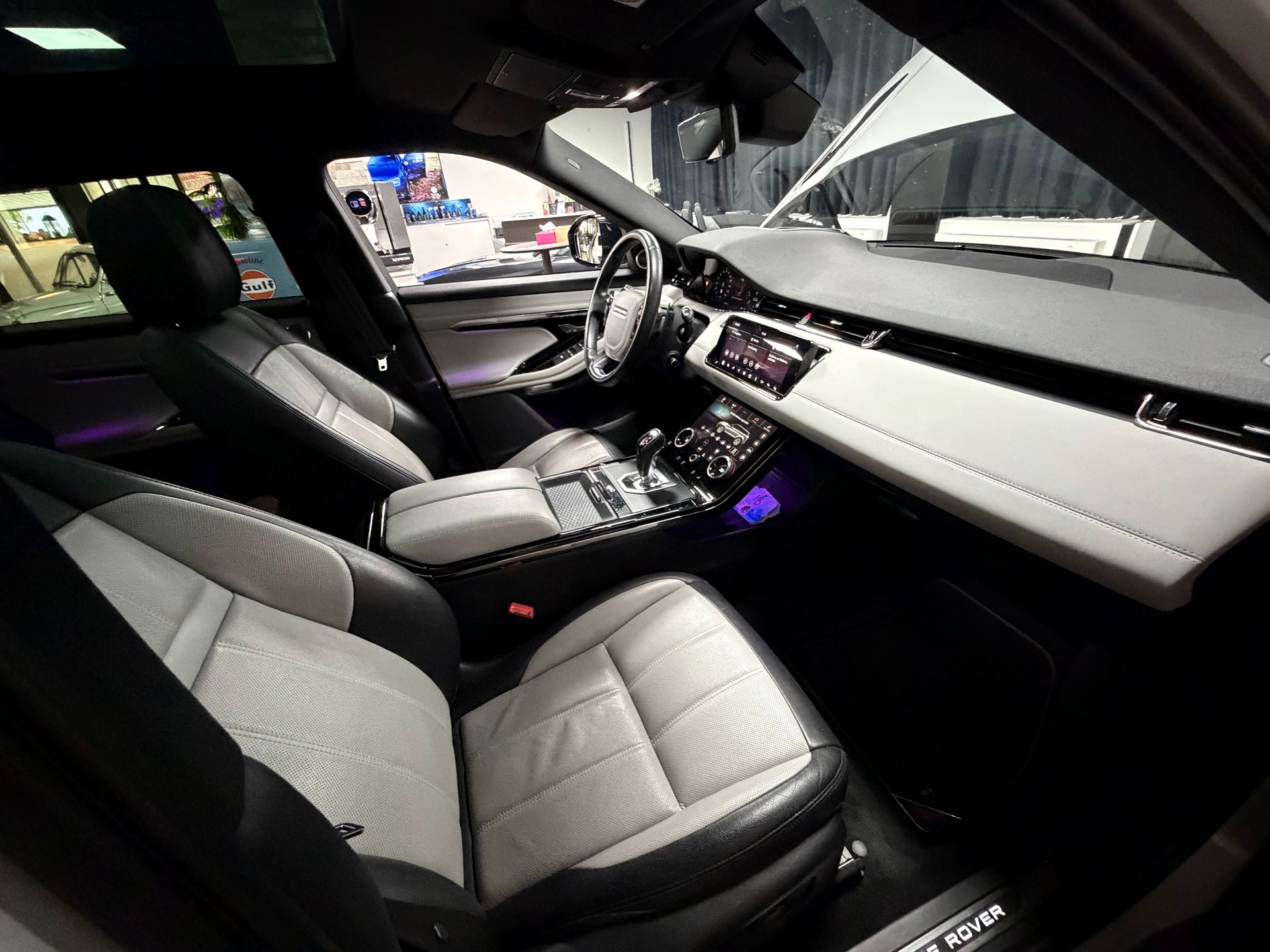 LAND ROVER Range Rover Evoque R-Dyn First Edi P 250 HSE AT9-image-29