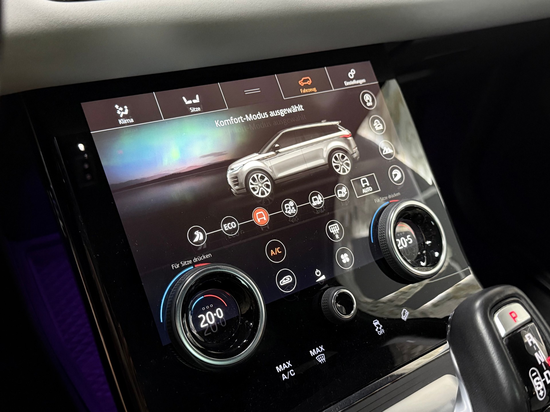 LAND ROVER Range Rover Evoque R-Dyn First Edi P 250 HSE AT9-image-23