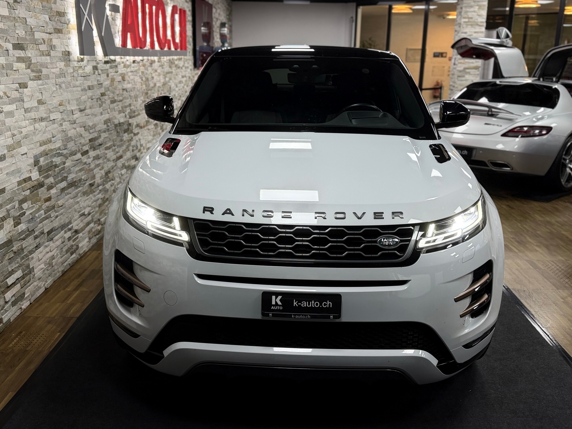 LAND ROVER Range Rover Evoque R-Dyn First Edi P 250 HSE AT9-image-5