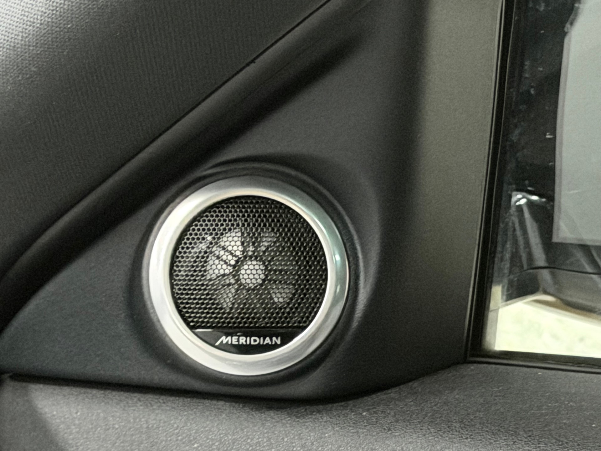 LAND ROVER Range Rover Evoque R-Dyn First Edi P 250 HSE AT9-image-12