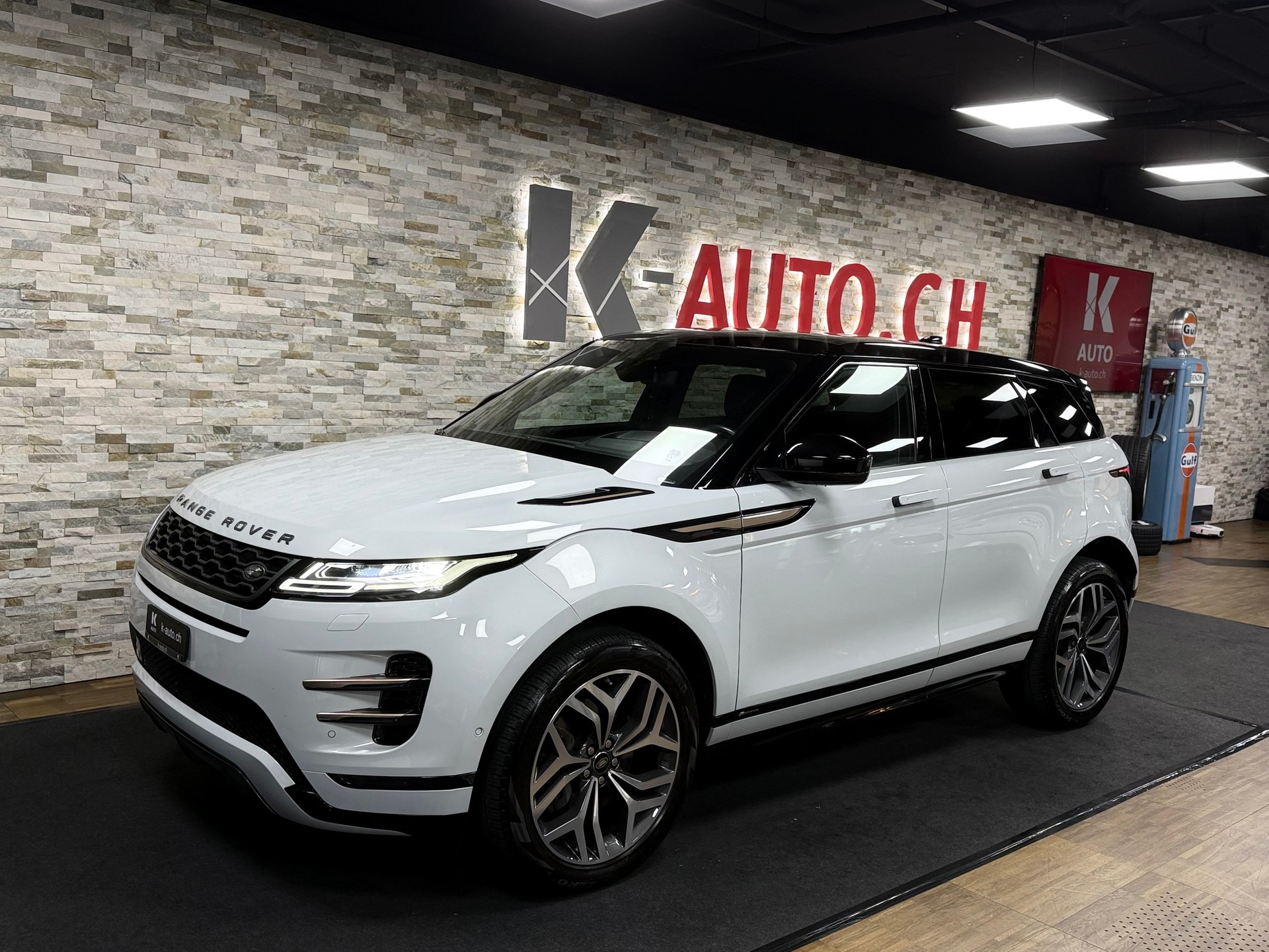 LAND ROVER Range Rover Evoque R-Dyn First Edi P 250 HSE AT9-image-0
