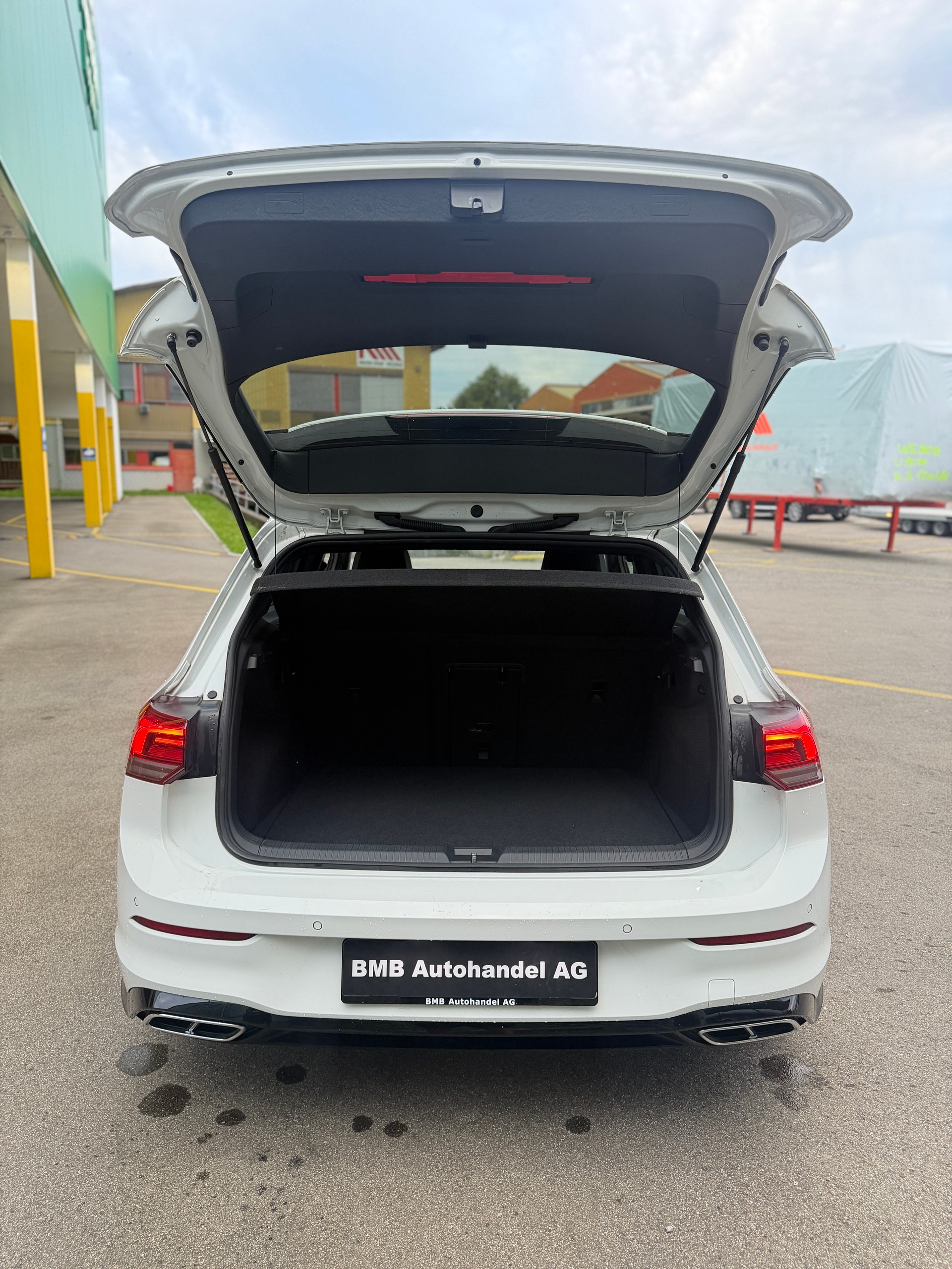 VW Golf 1.5 eTSI mHEV ACT R-Line DSG-image-15