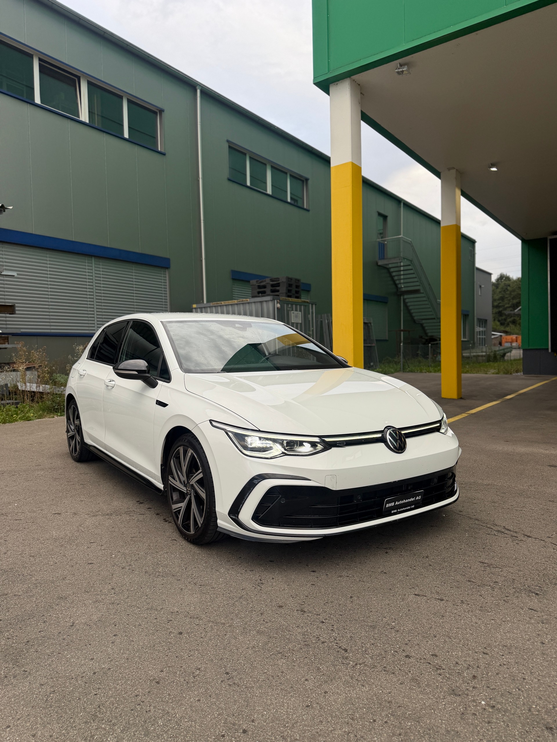 VW Golf 1.5 eTSI mHEV ACT R-Line DSG-image-0