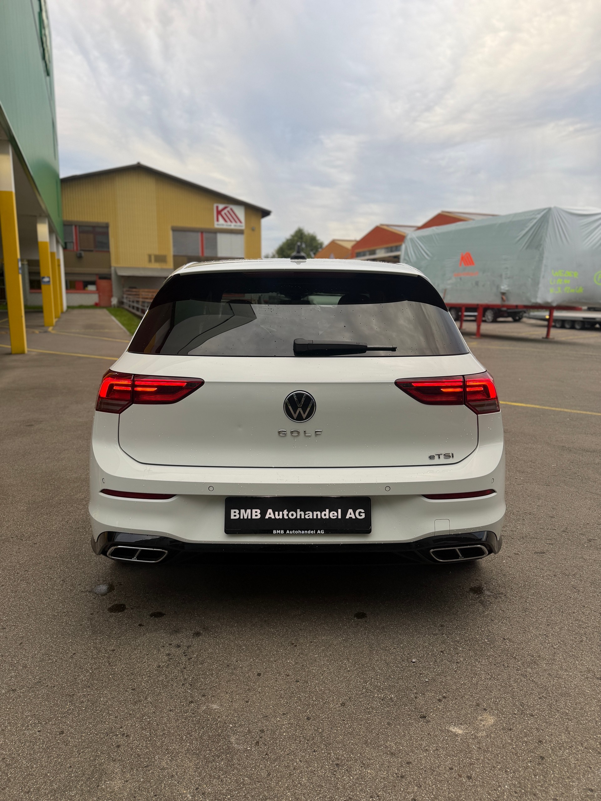 VW Golf 1.5 eTSI mHEV ACT R-Line DSG-image-4