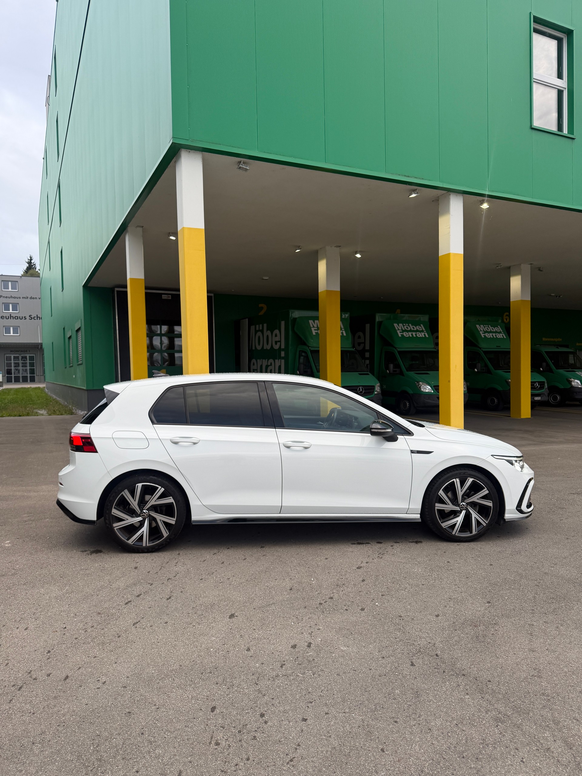 VW Golf 1.5 eTSI mHEV ACT R-Line DSG-image-6