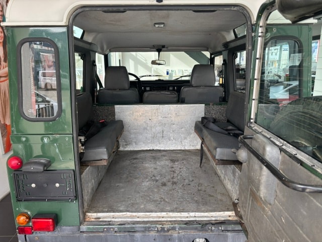 LAND ROVER Defender 90 CSW 2.5 Td5-image-7